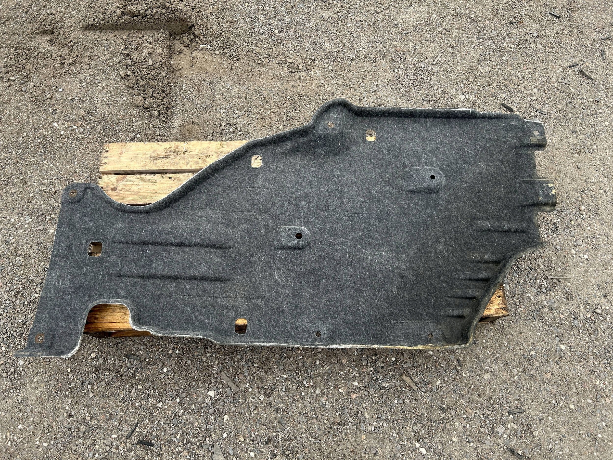 cover cover chassis Chrysler Pacifica 2017r