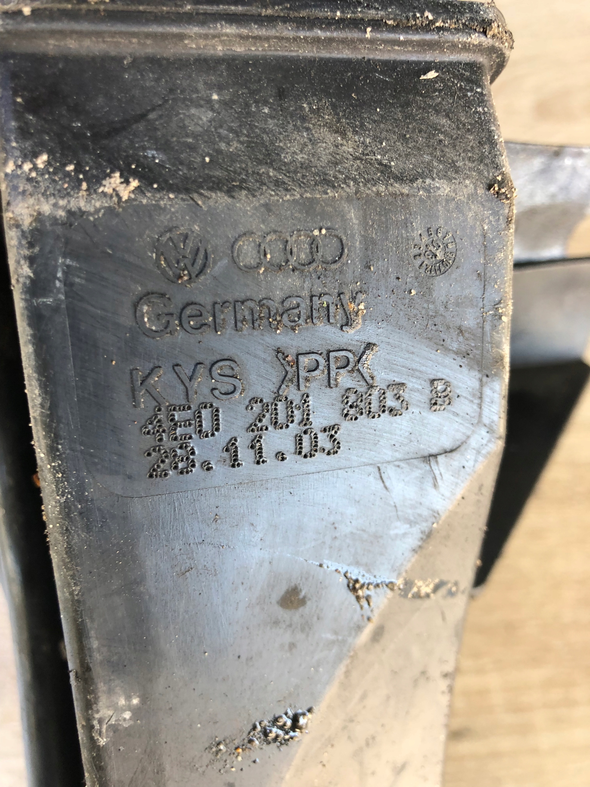 carbon filter AUDI A8 D3 4E0201803B