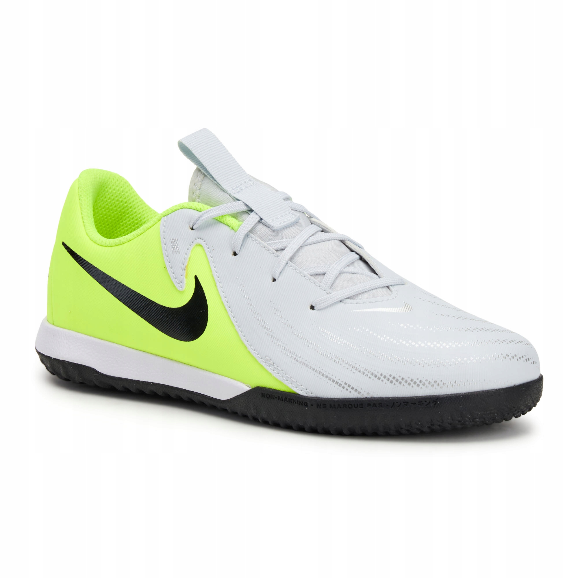 Nike sálové boty Phantom Gx 2 Academy velikost 36,5