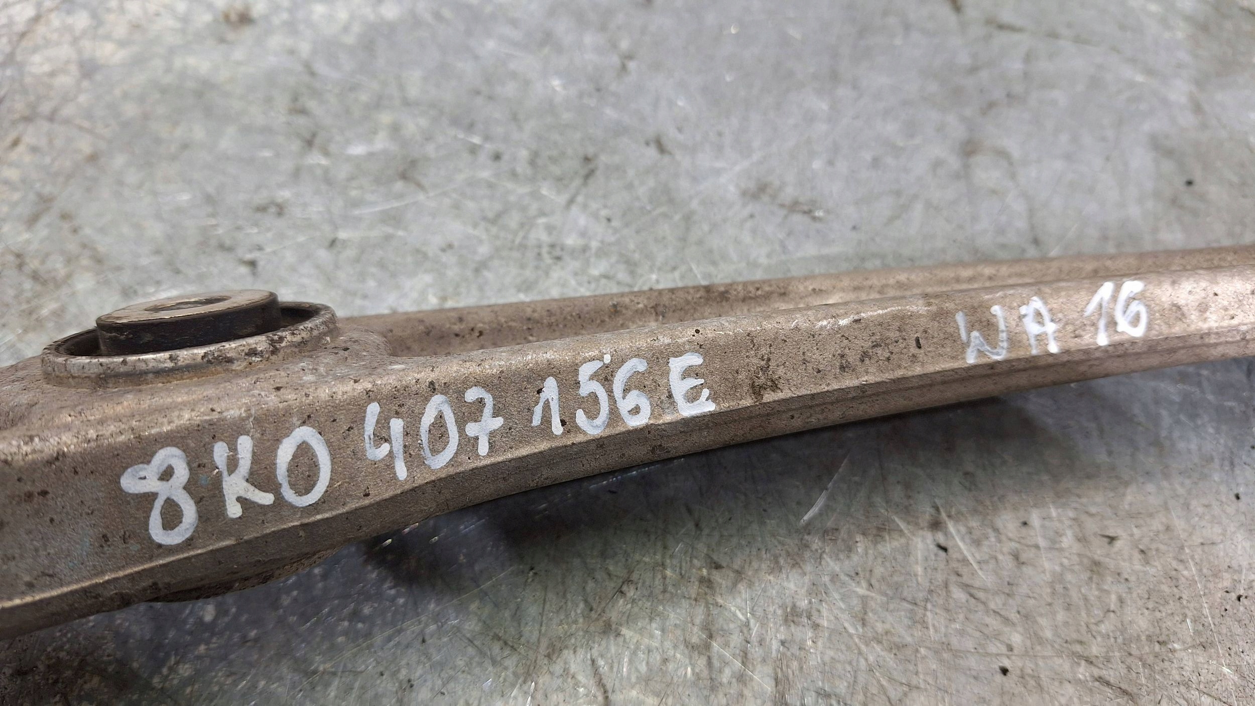 arm right front 8K0407156C AUDI A4 B8 A5 8T Q5 8R A6 C7