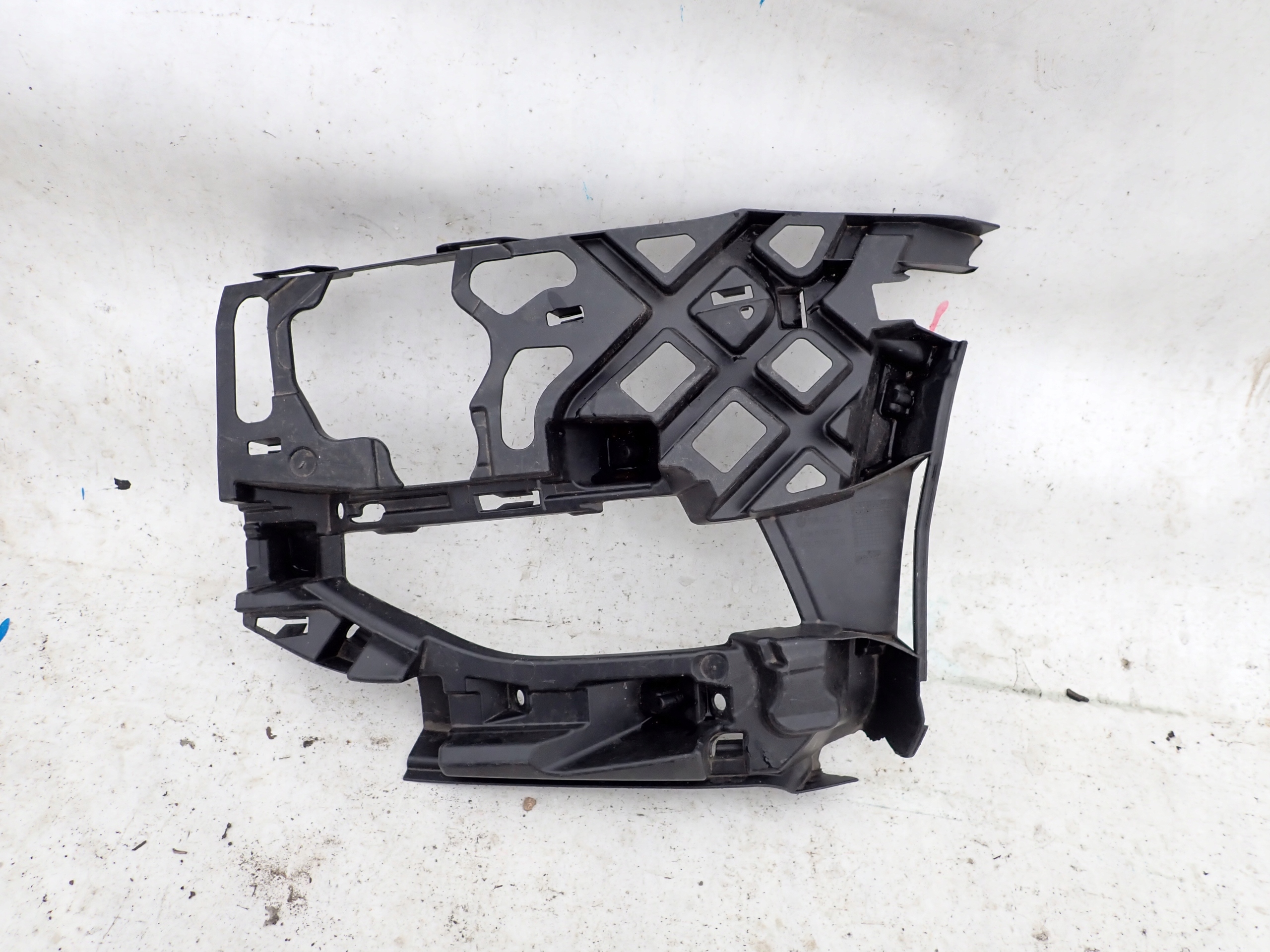VW GOLF 7 VII LIFT 16- bumper bracket left front