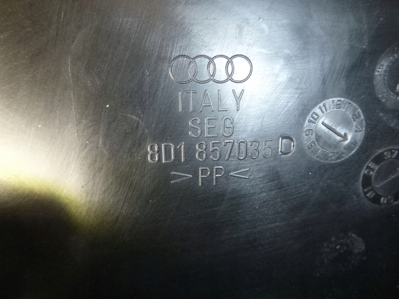 HANDSCHUHFACH AUDI A4 B5 LIFT 99R. SCHWARZER