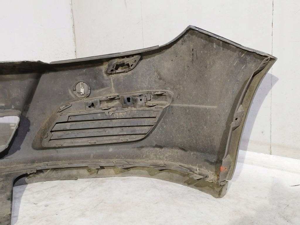 Opel Astra III H 3 nárazník předek přední Z167