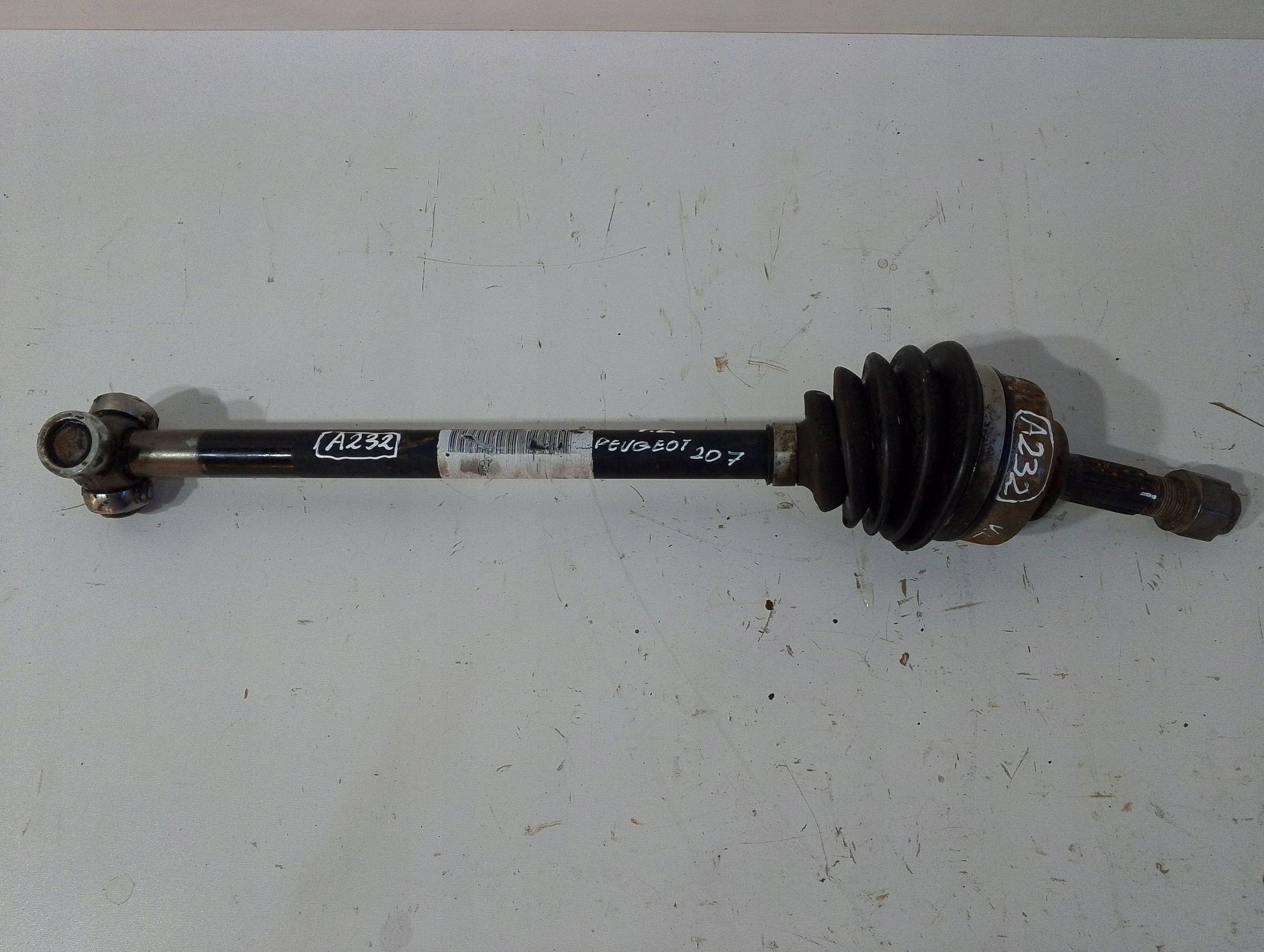 Peugeot 207 8V 1,4 semi-axis front left (A132)