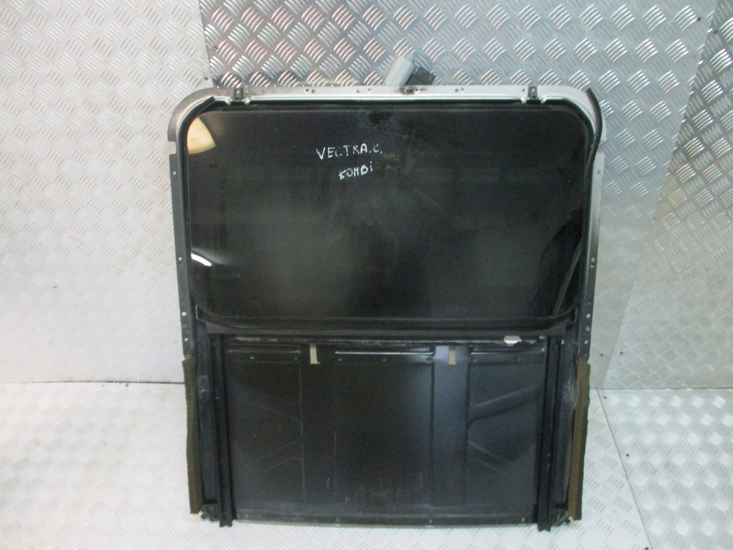 ЛЮК НА КРЫШЕ OPEL VECTRA C