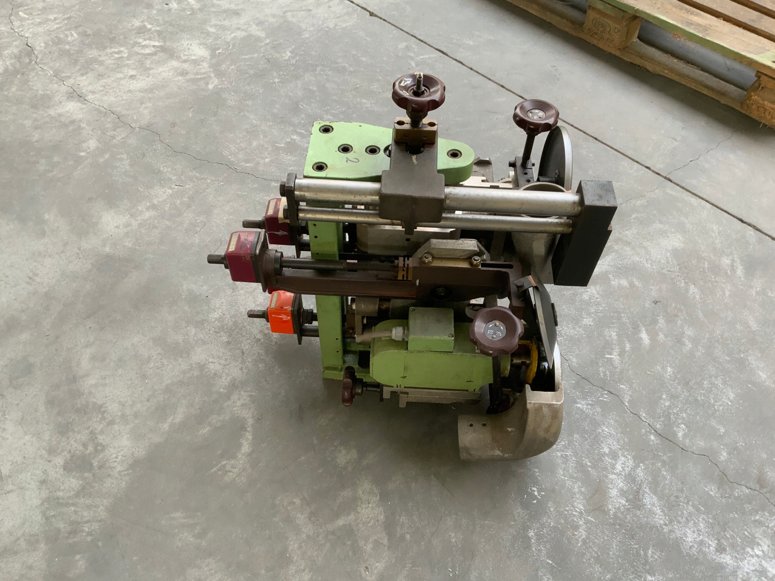 Agregat frezujący do okleiniarki Homag netto:1.100 Euro