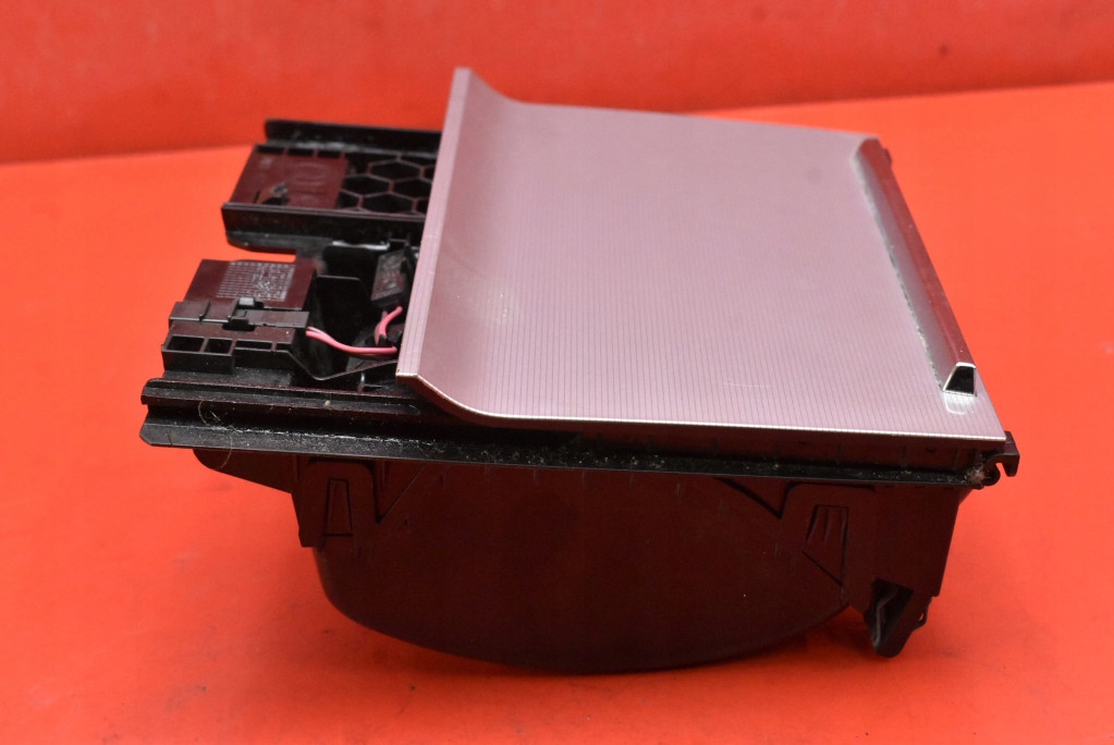 Handschuhfach mitte 5E1863077 SKODA OCTAVIA 3 III 13-17