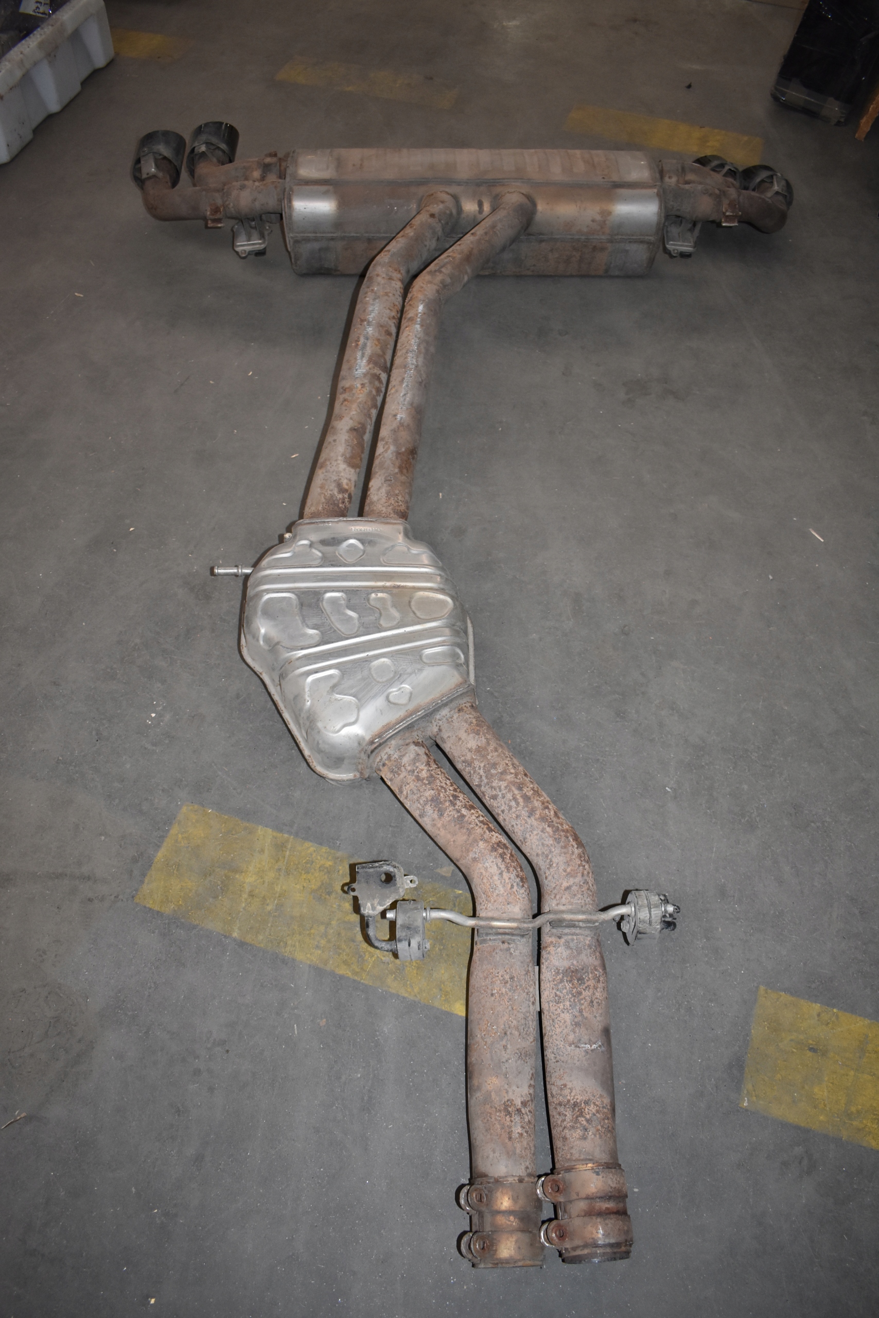 IDEALNY KPL. Échappement PORSCHE CAYENNE 9Y 4.0 TFSI V8 1