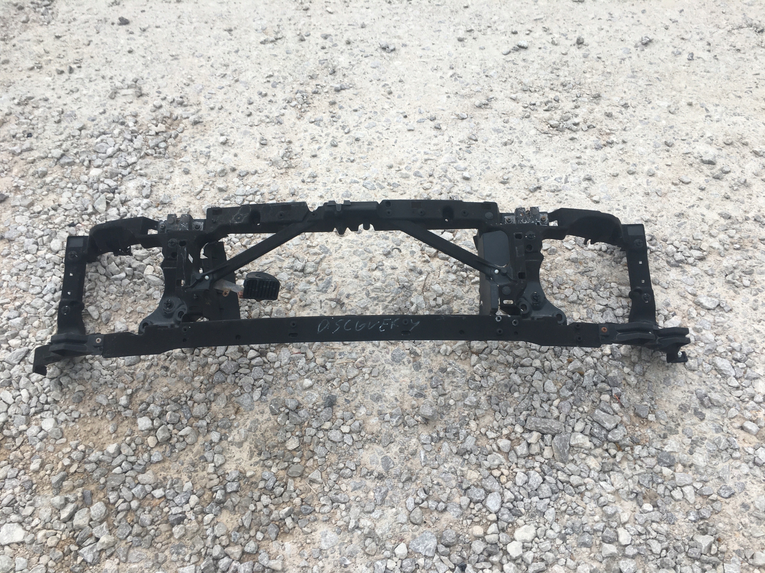 рамка перед передняя LAND ROVER DISCOVERY III 4.4