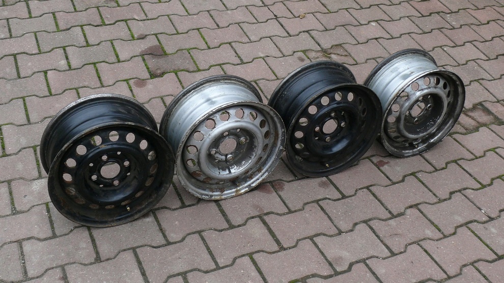 4x CERCHIO CERCHI STALOWA 13 4x100 ET38 SEAT IBIZA e TOLEDO e GOLF 3 BORA e