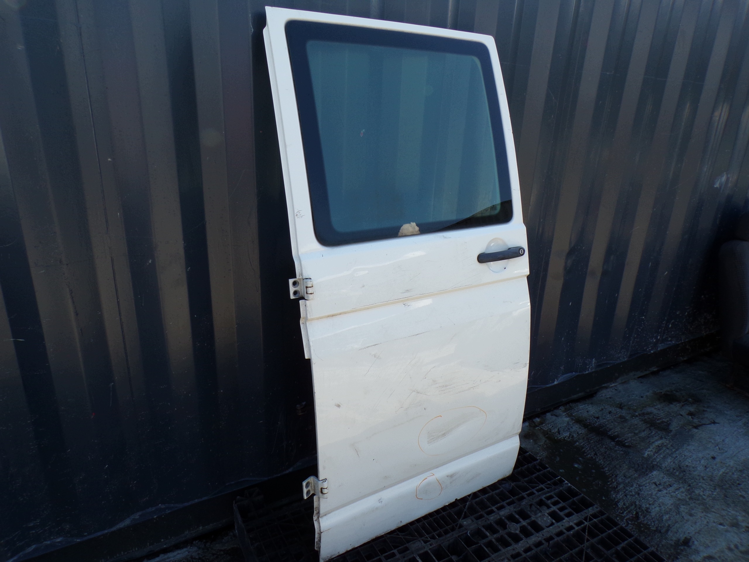door left rear. VOLKSWAGEN T5 DOKA (R1)