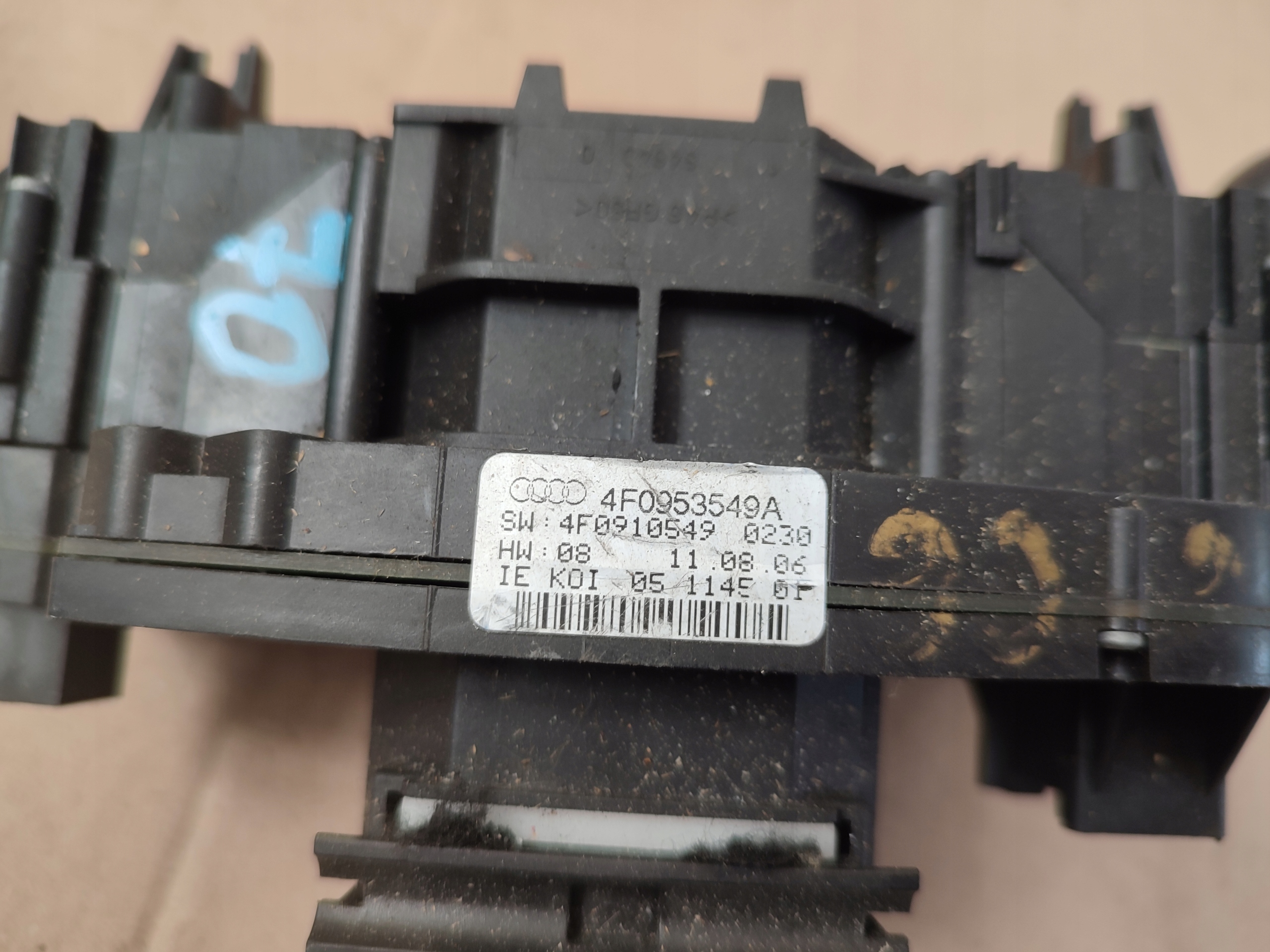 MANETKA Schalter des Lenkrads AUDI A6 C6 4F0953549A