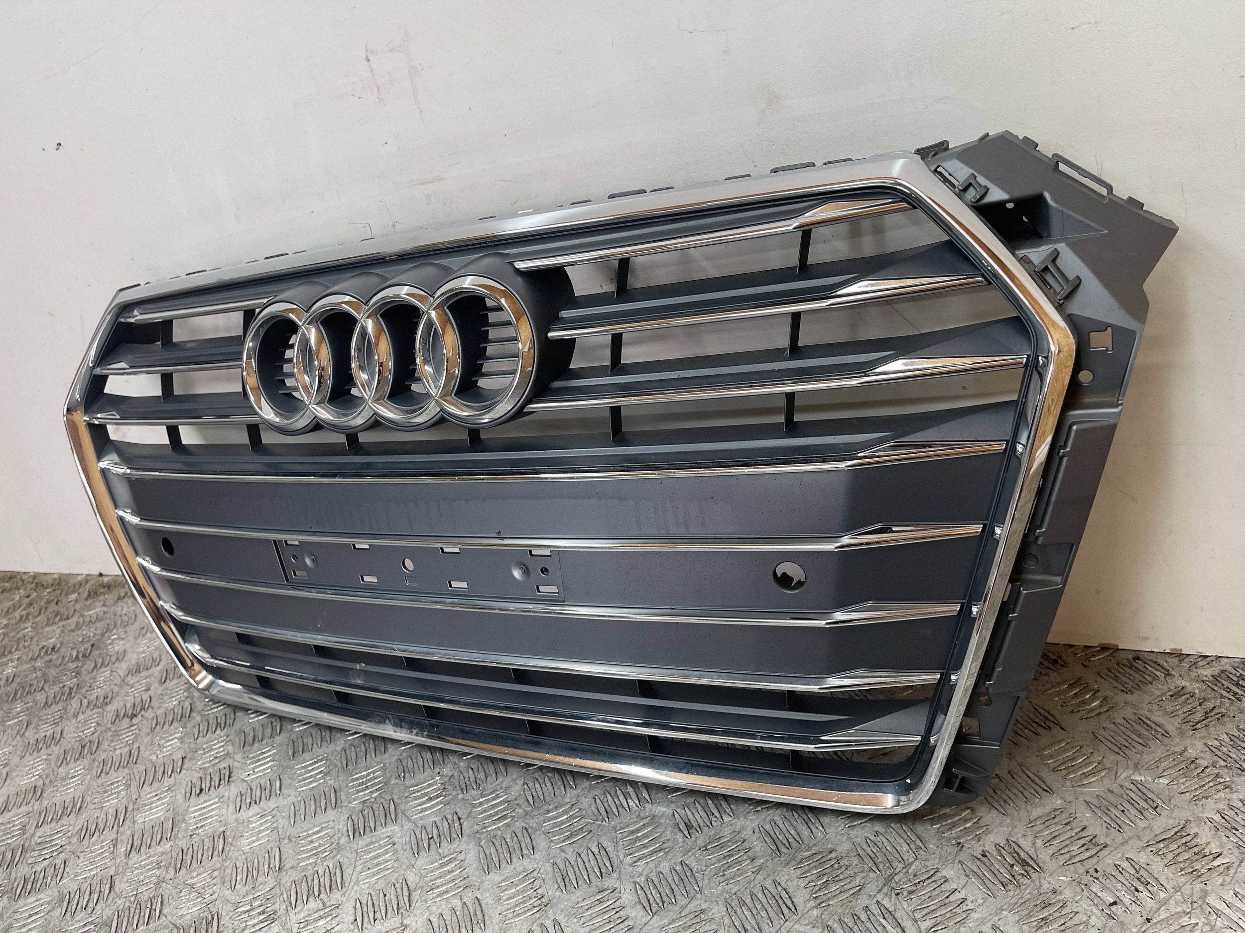 grille radiator grill AUDI A4 B9 15- 8W0853651BR