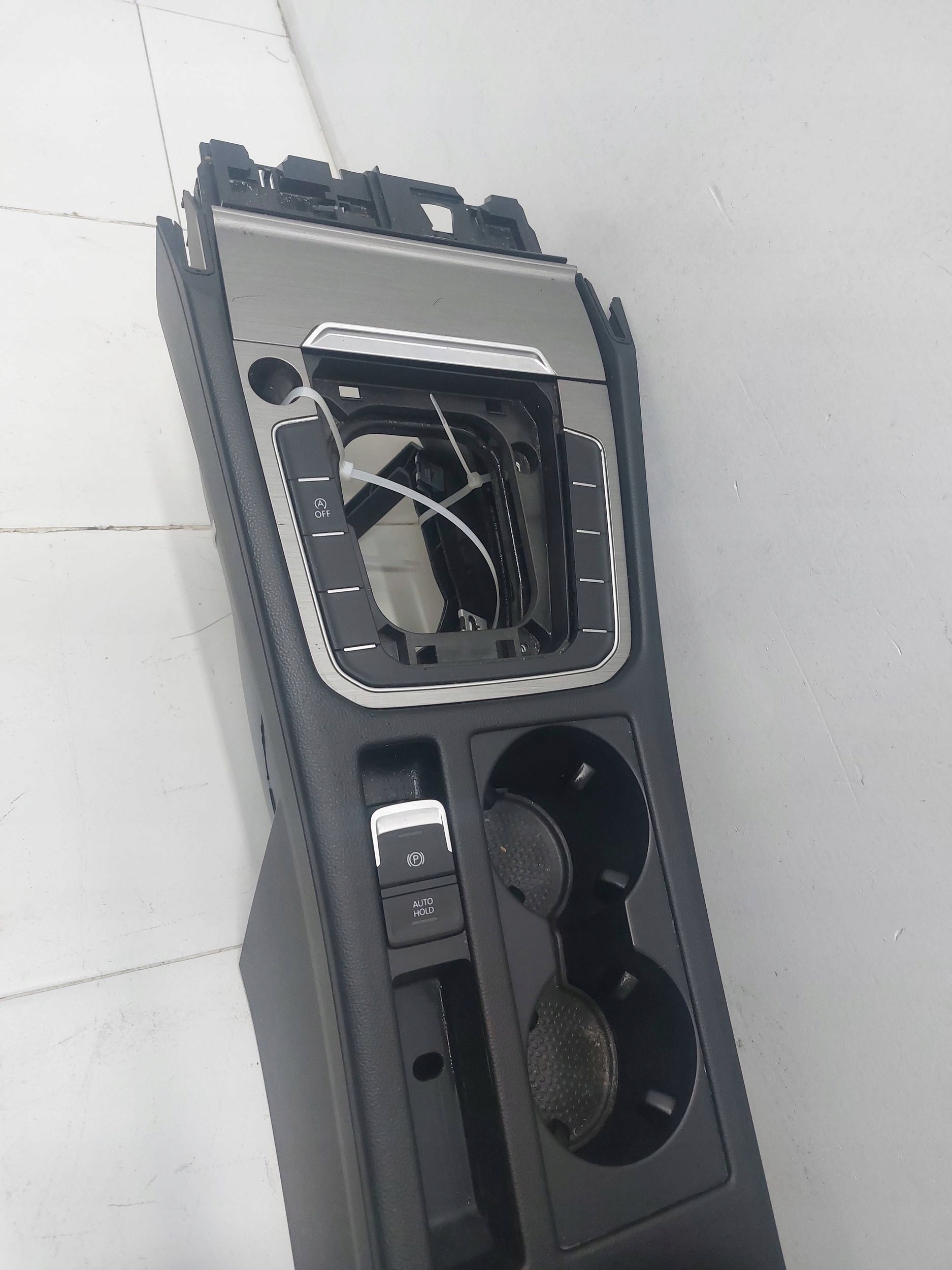 VW ARTEON PASSAT B8 15r> TUNEL central armrest 3G1863241C