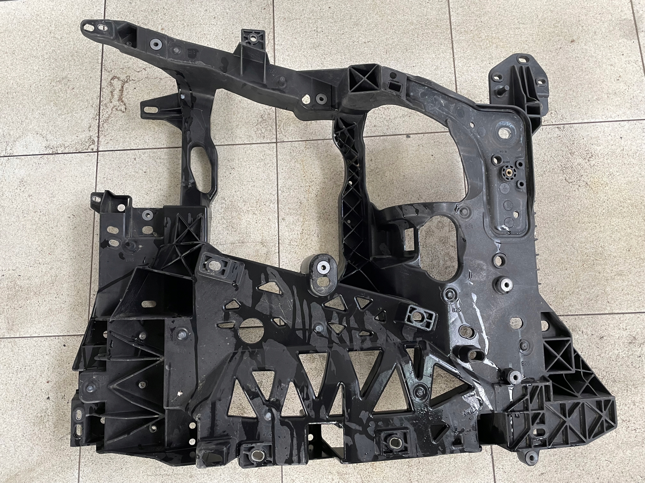 5802924820 - Кріплення окуляра лампи фари iveco s Way S-WAY