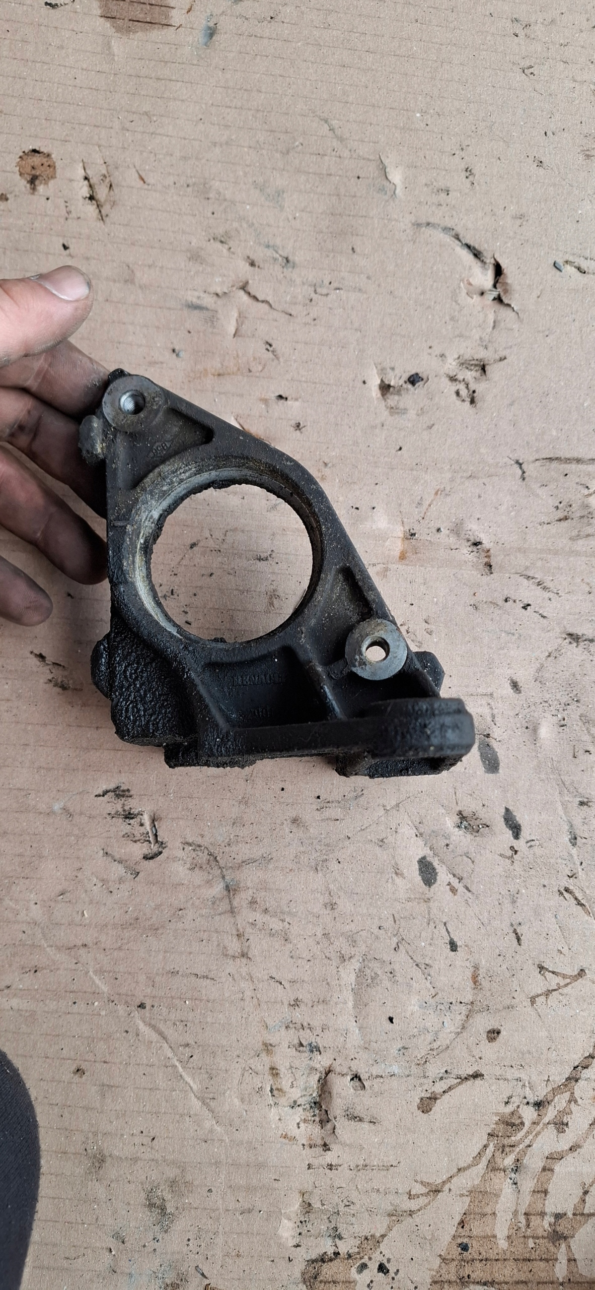 PODPORA PÓŁOSI RENAULT SCENIC II 2.0 8200187544