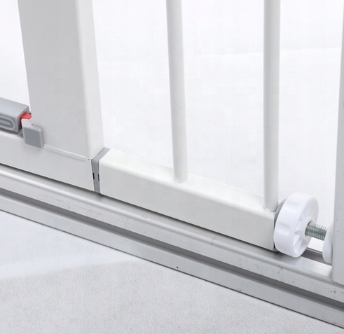 BRAMKA ZABEZPIECZAJĄCA BARIERKA NA SCHODY 79-104CM Kod producenta REVENTO R-9