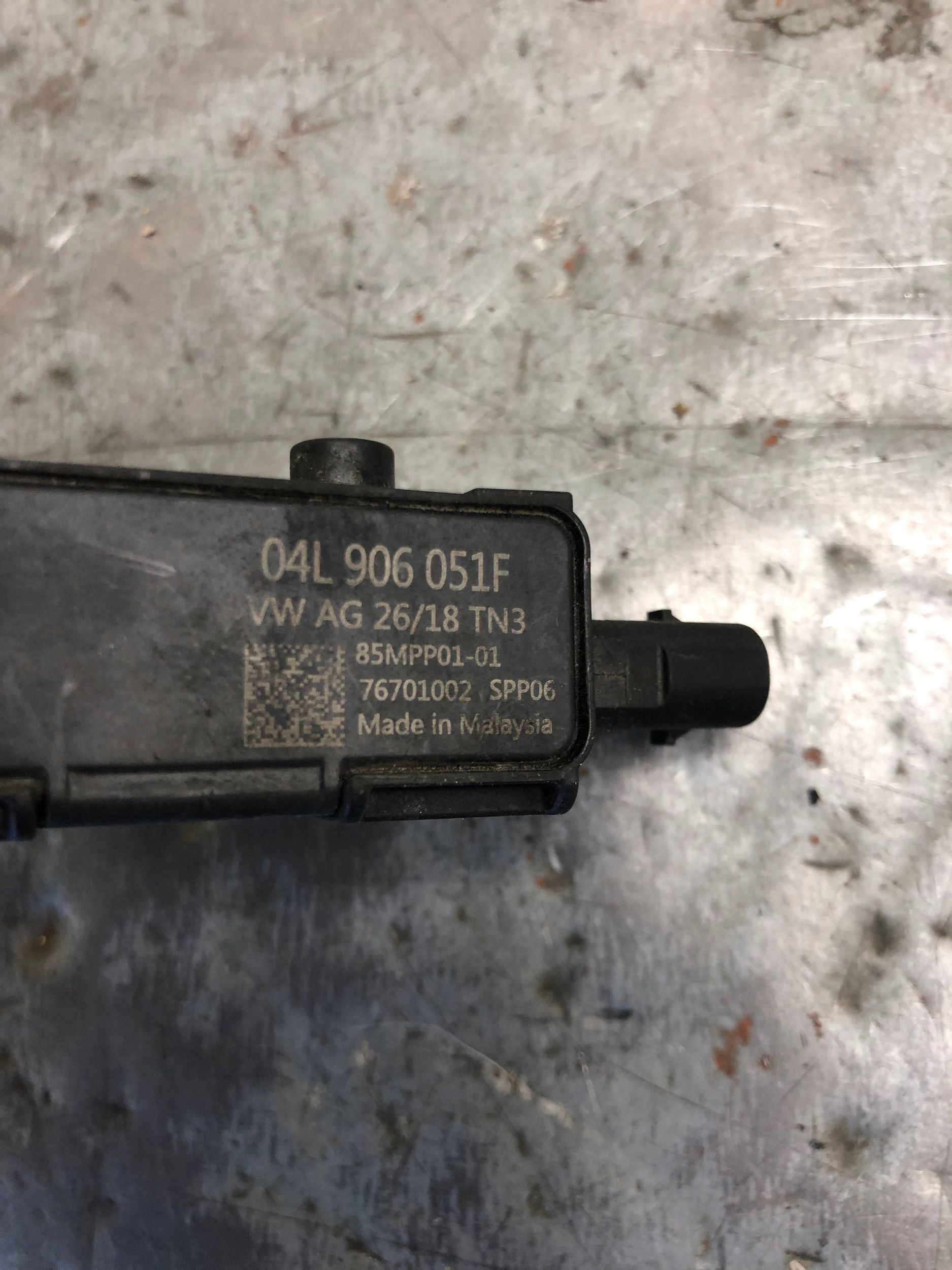 exhaust gas sensor VW CRAFTER II 7C MAN TGE 04L906051F