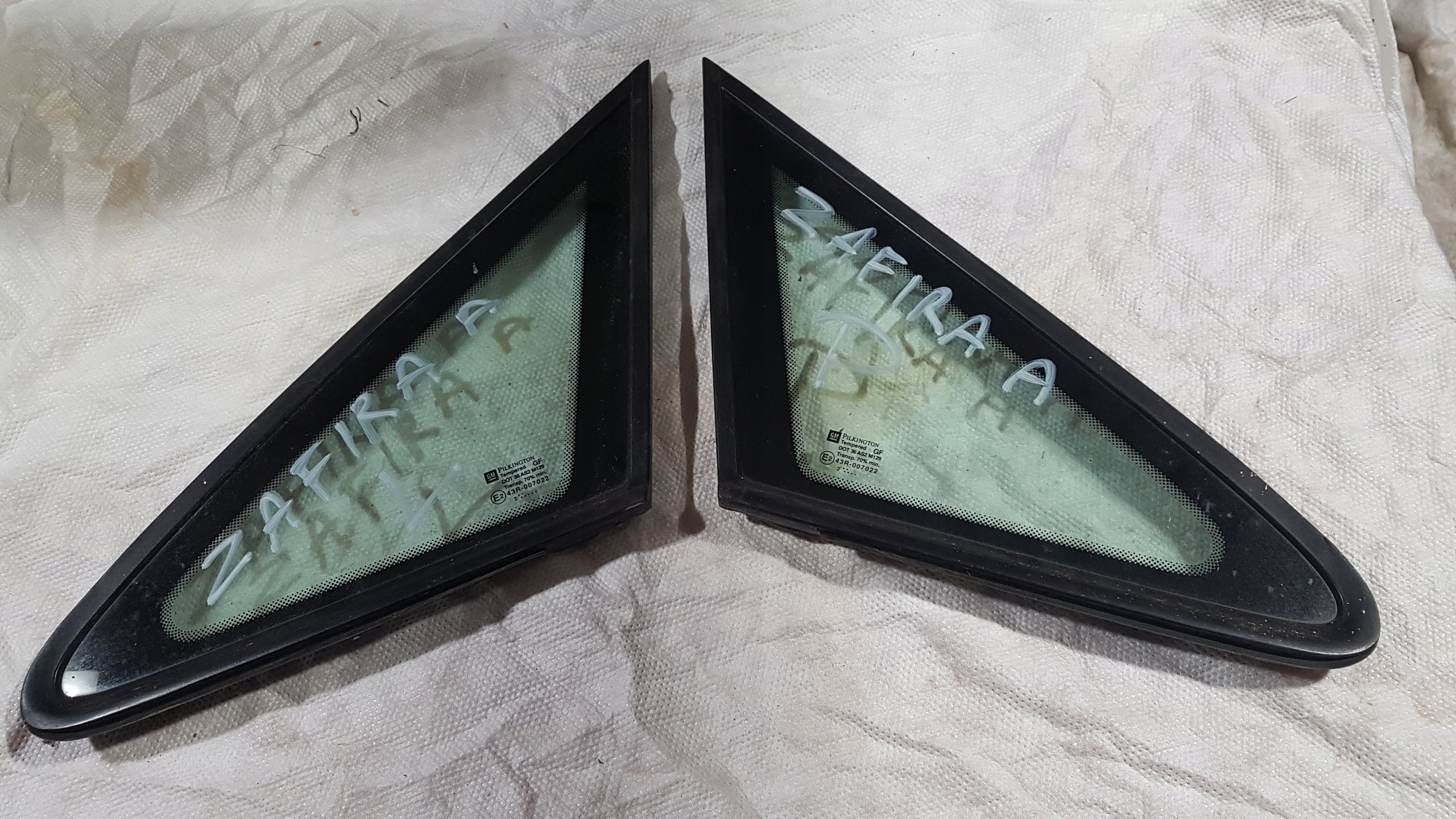 SZYBA KAROSERYJNA PRZÓD OPEL ZAFIRA A 2002R