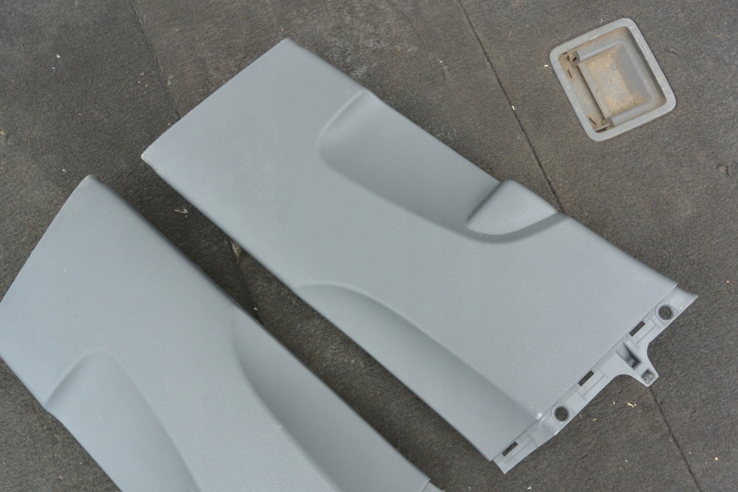 cover side SLUPKA B lower left right AUDI A3 8V KOMPLET