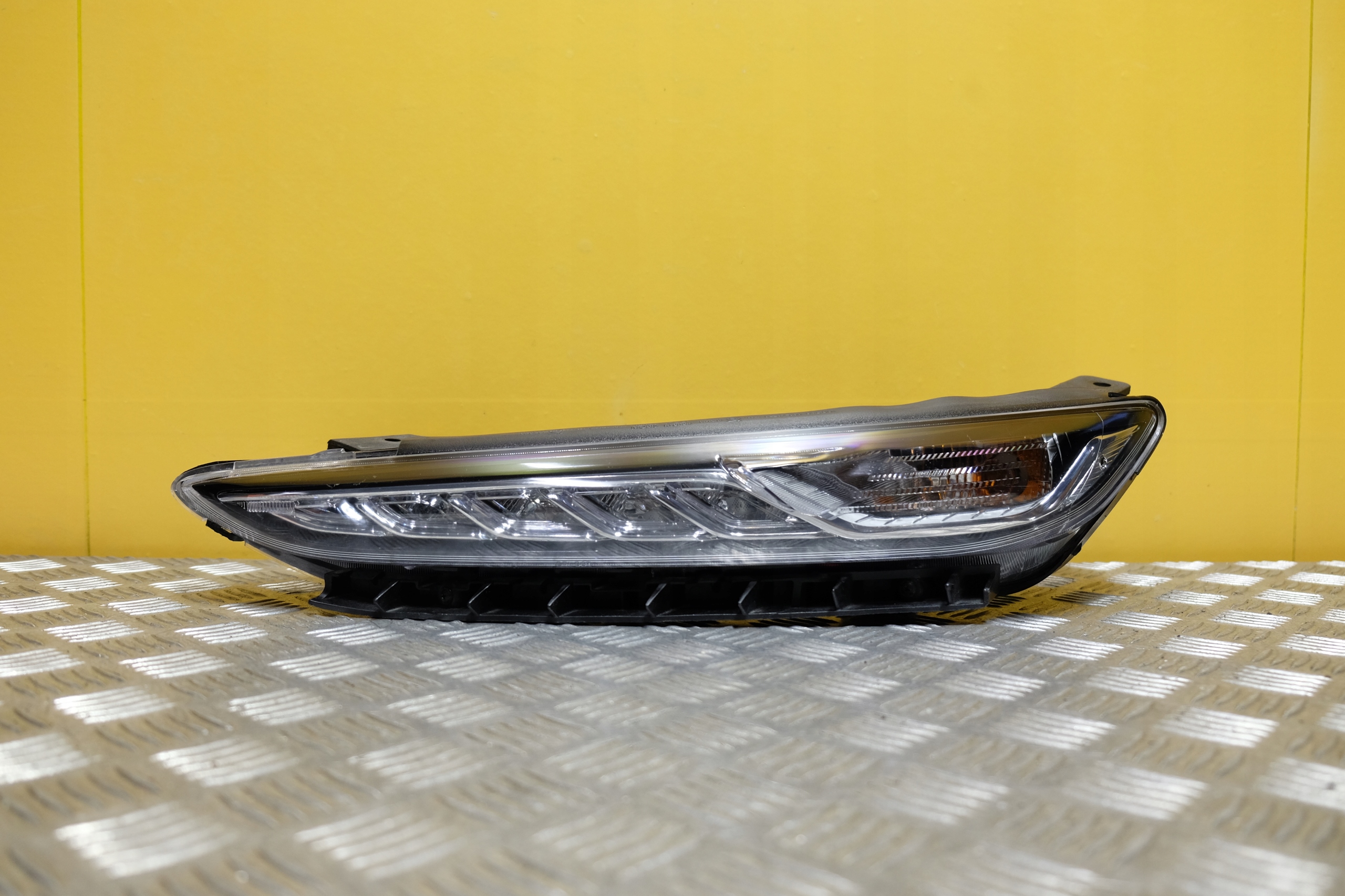 HYUNDAI KONA 2017- REFLEKTOR PRZÓD LED LAMPA DRL USA