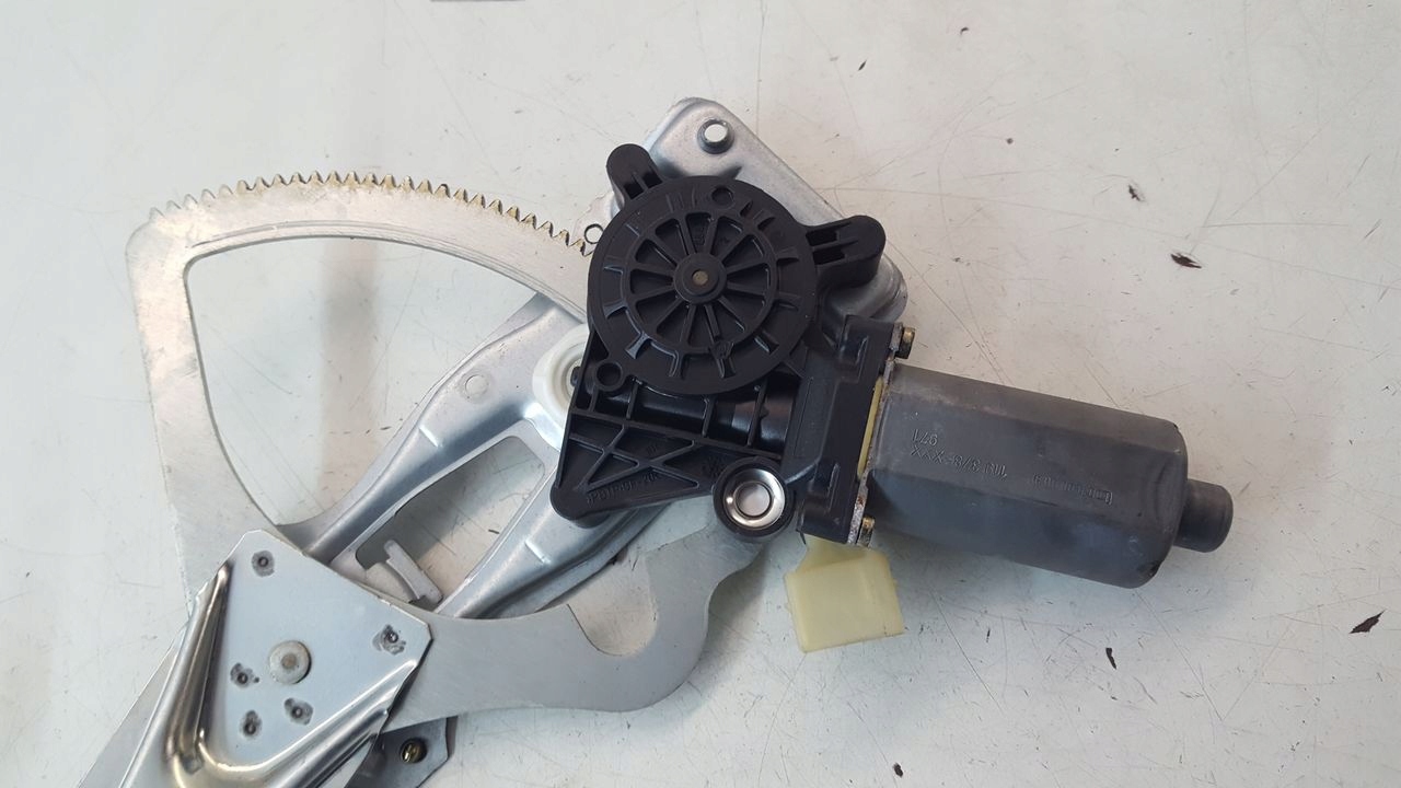 window regulator right front Mercedes 208 CLK