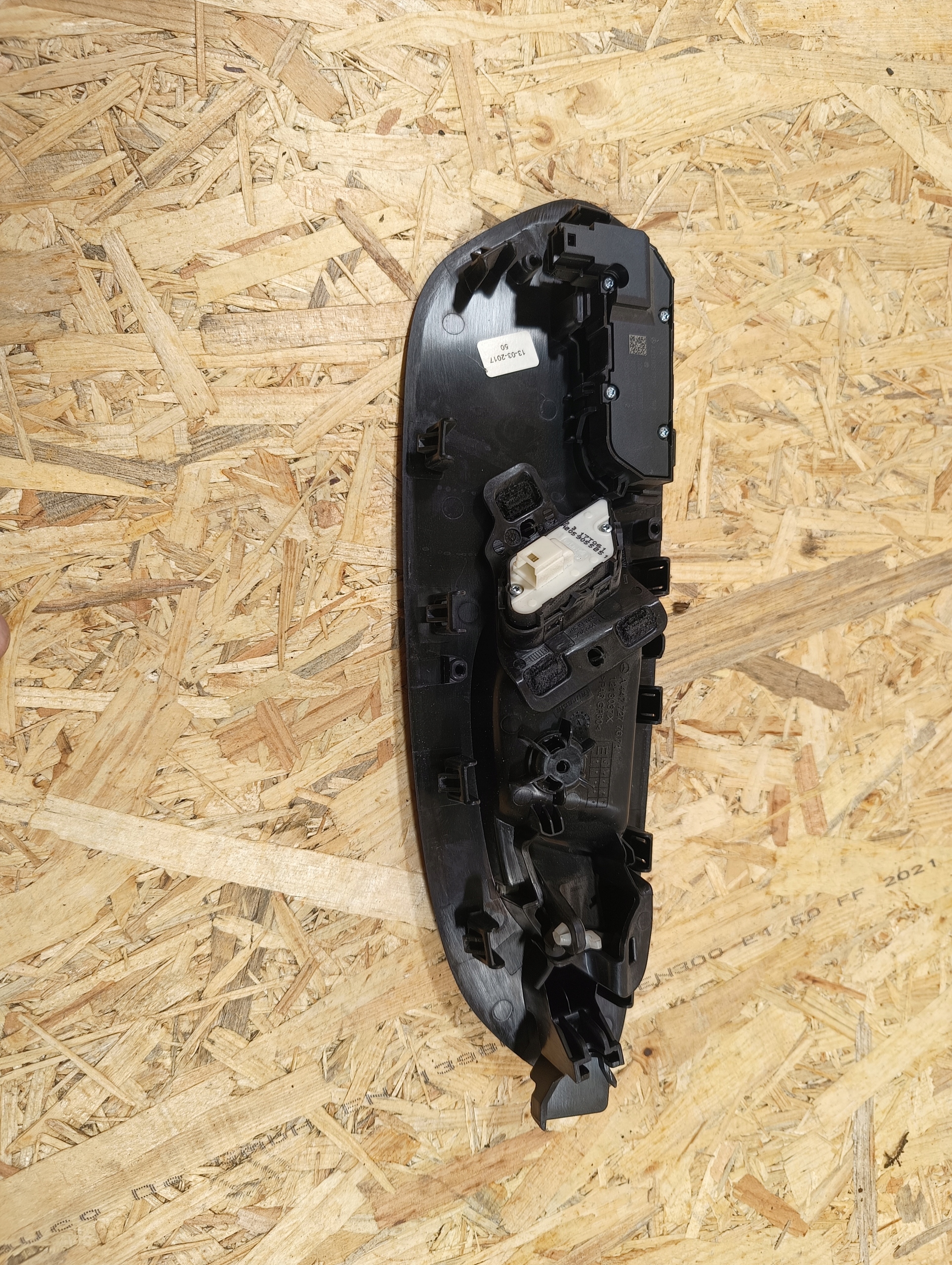 handle inner left MERCEDES VITO CHROM A4477277671