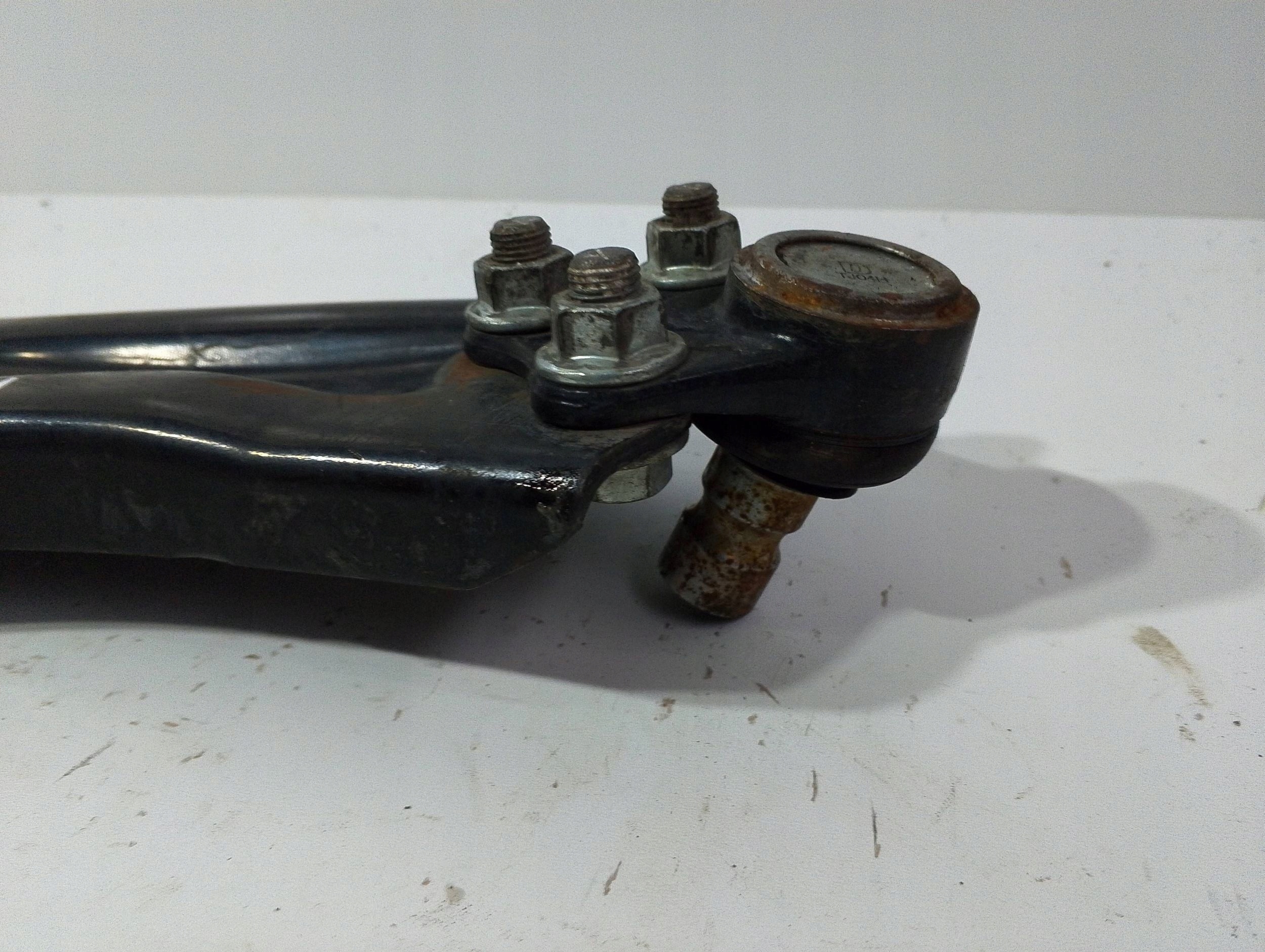 Renault Megane IV arm front left G4523R (Q543)