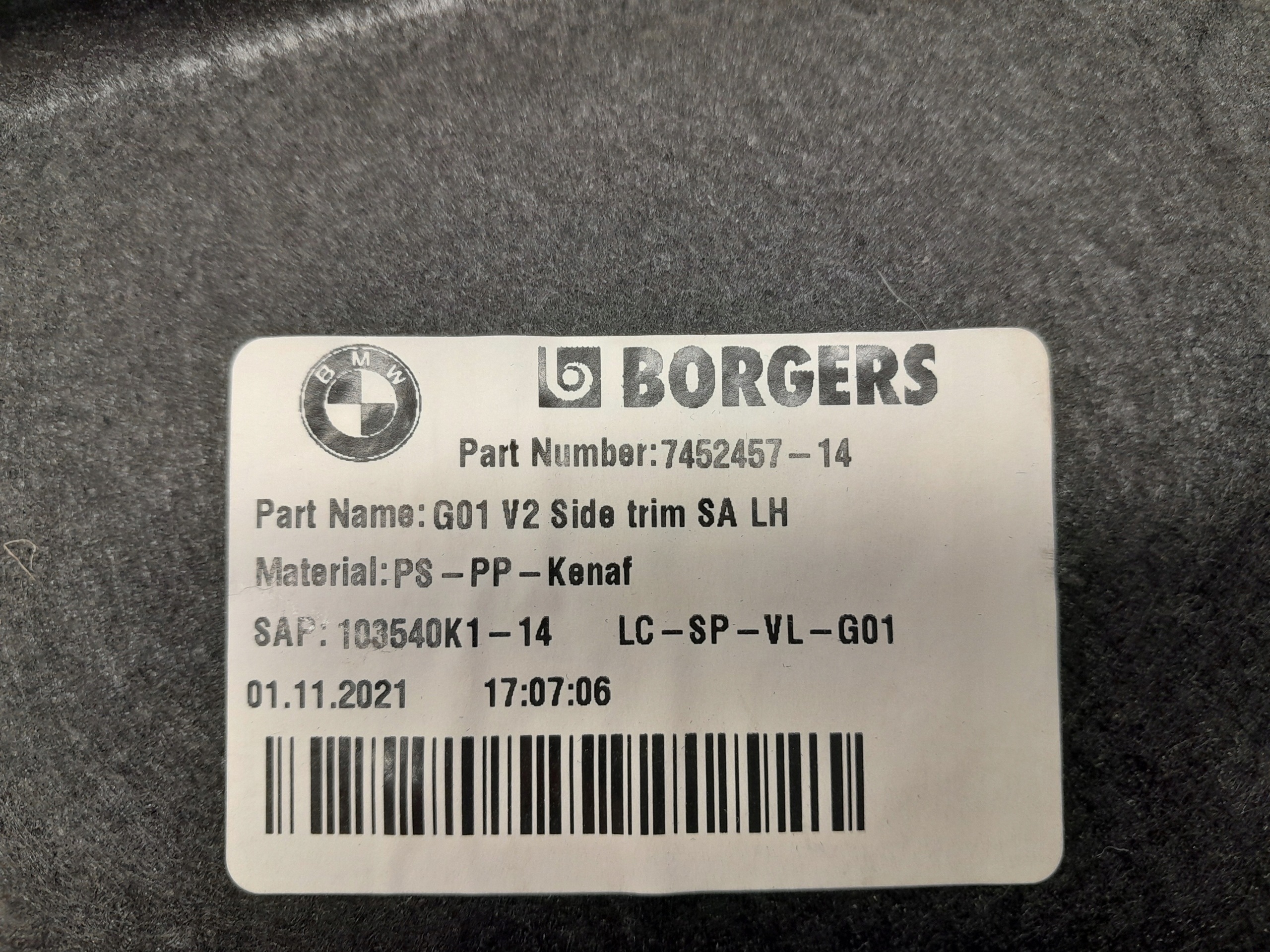 BMW X3 G01 LCI boot upholstery left 7452457