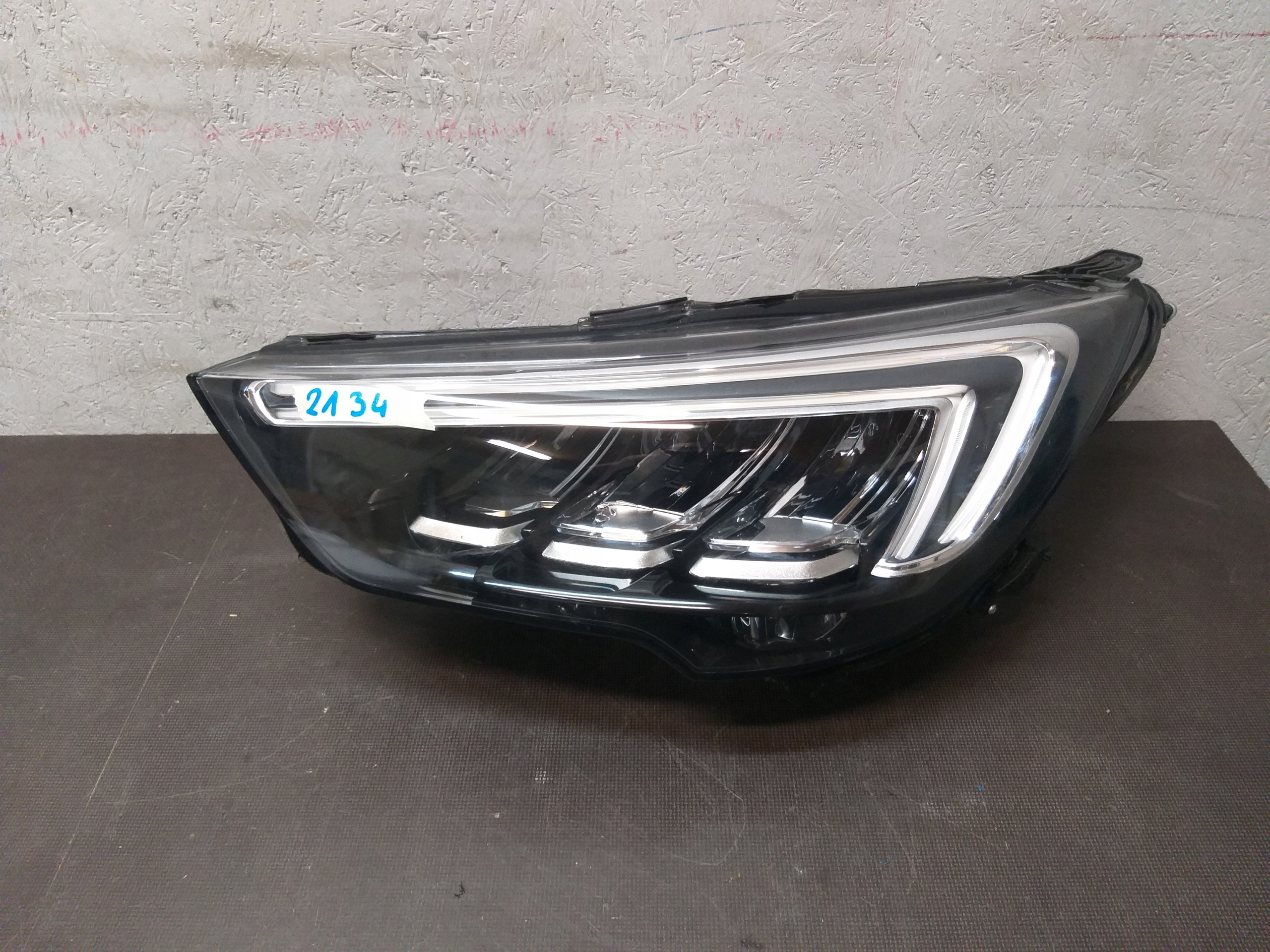 LIGHT FRONT LEFT OPEL CROSSLAND X FULL LED