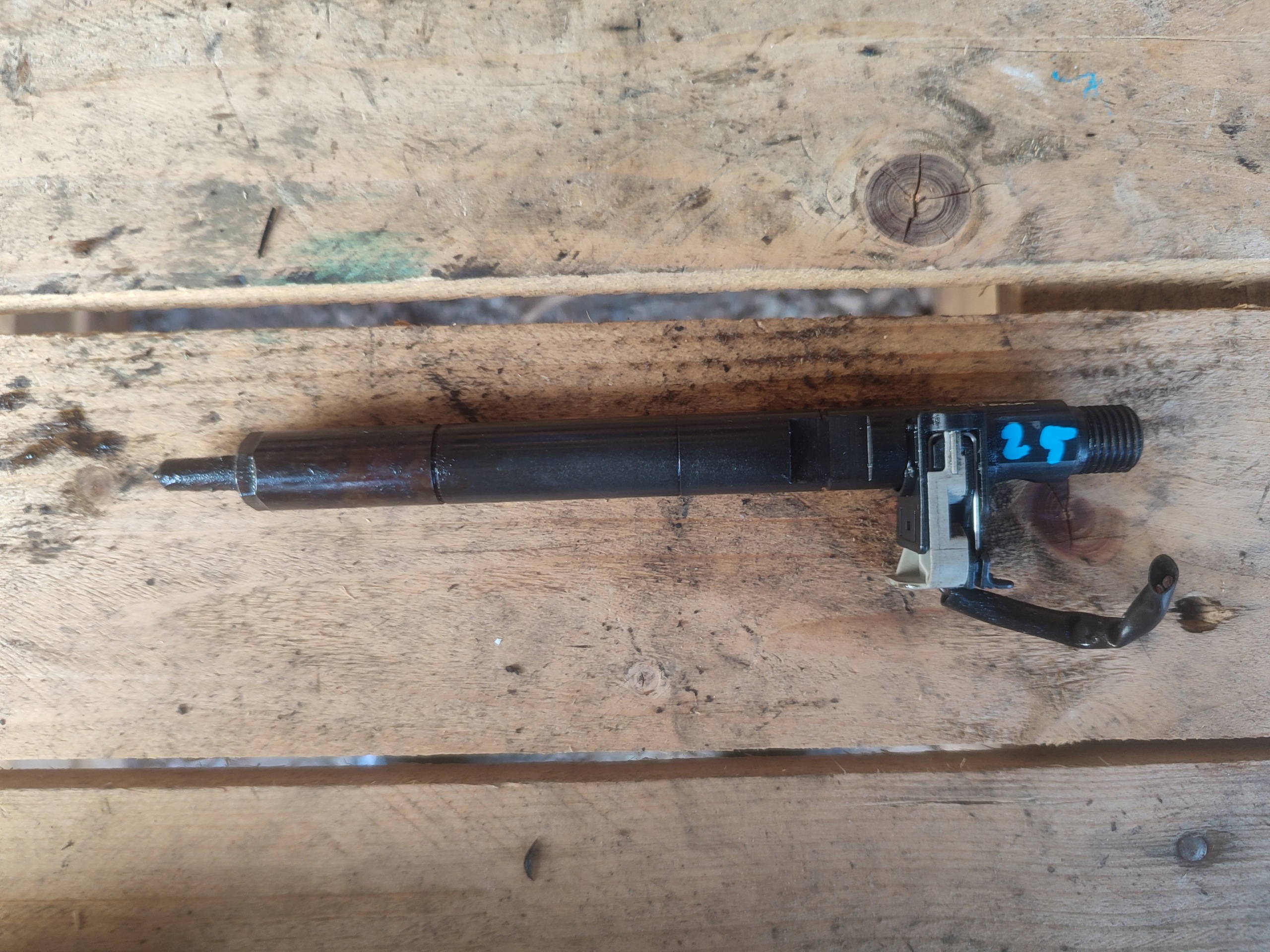nozzle injector MERCEDES W204 CDI A6460700987