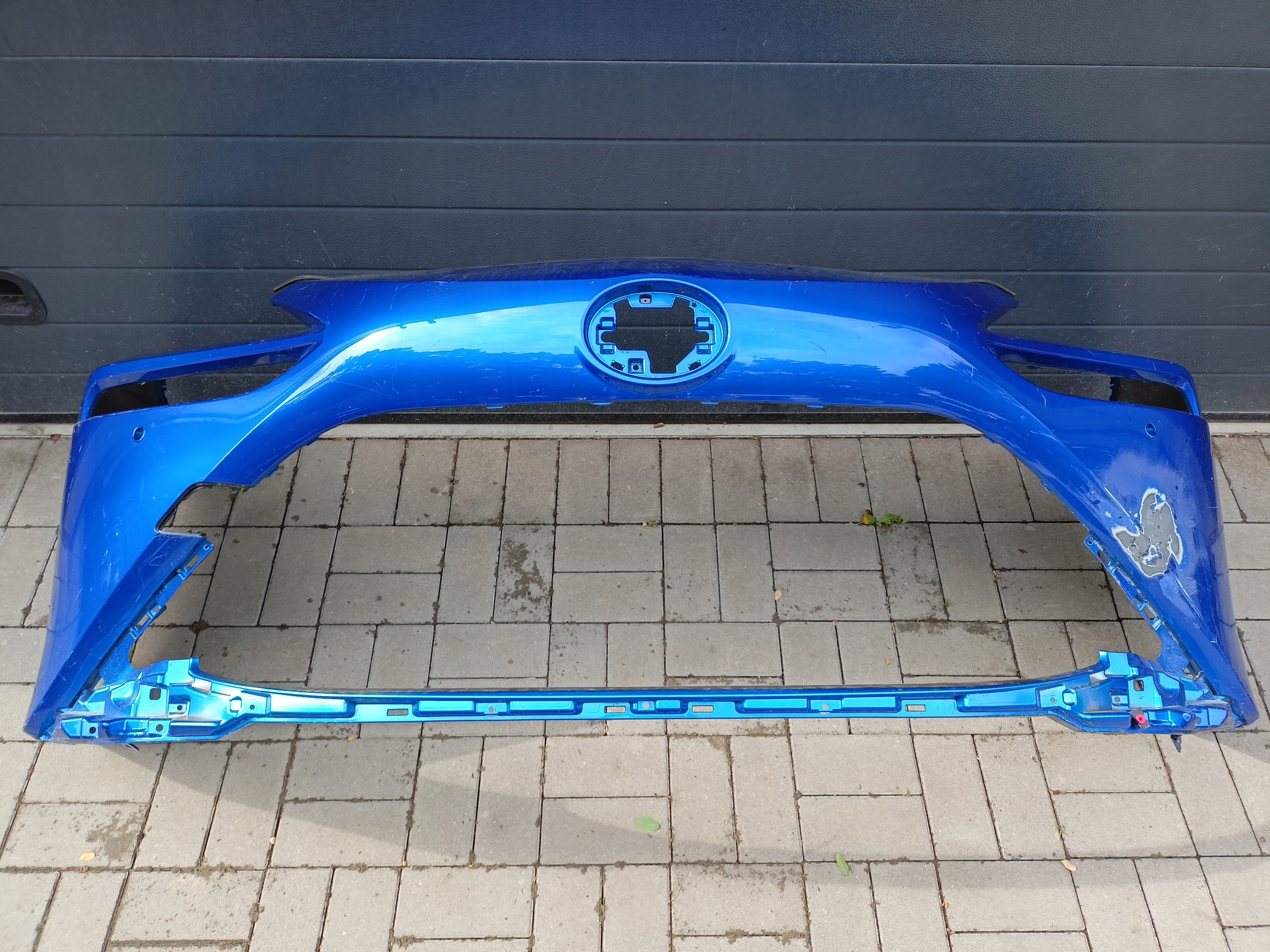 Toyota Mirai 20- front bumper