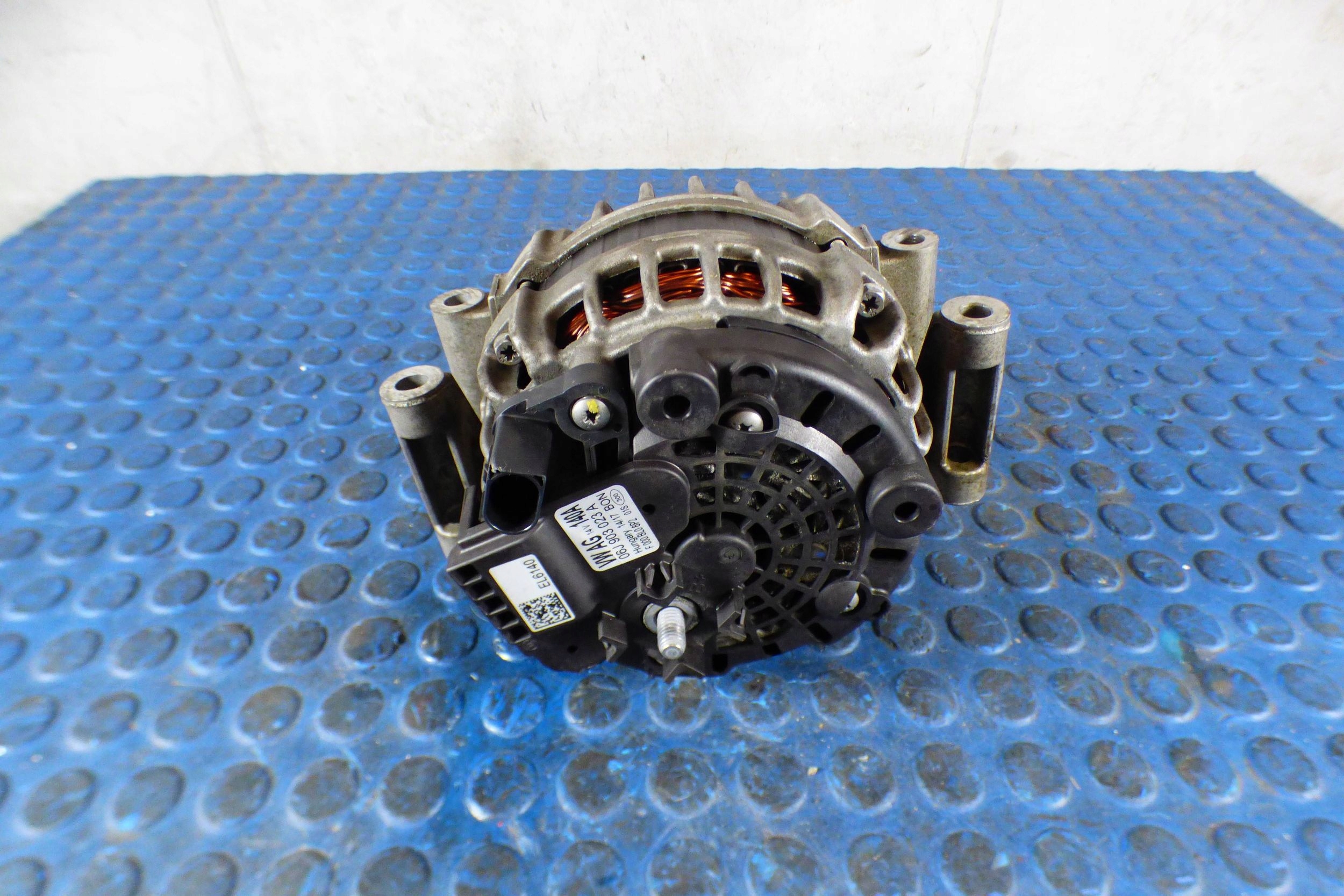 Skoda Octavia III 1.8 TSI alternator 06J903023A