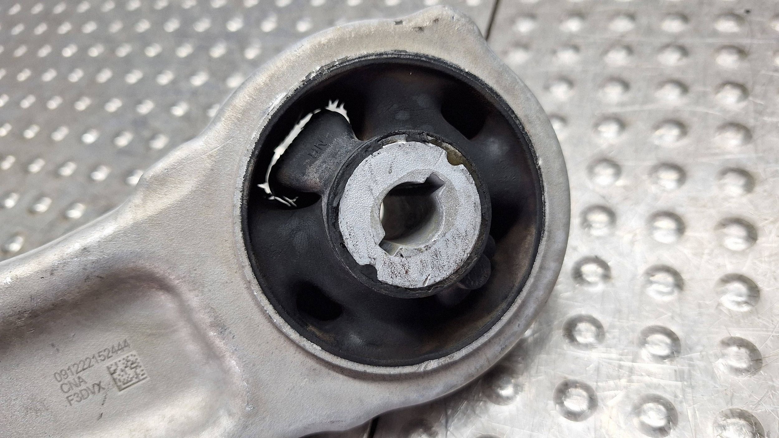 arm left front LX61-3A424-CNA FORD KUGA MK3