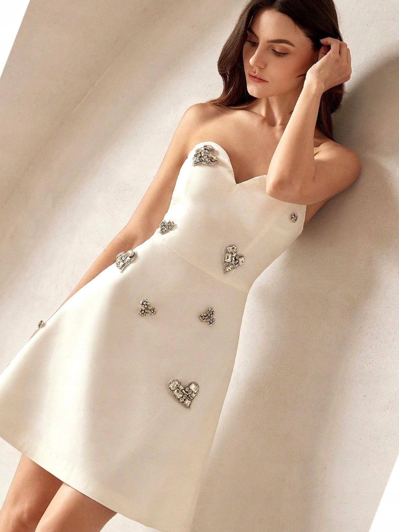 Šaty s odhalenými rameny Premium Anewsta Rozevřená Zdobená S 36