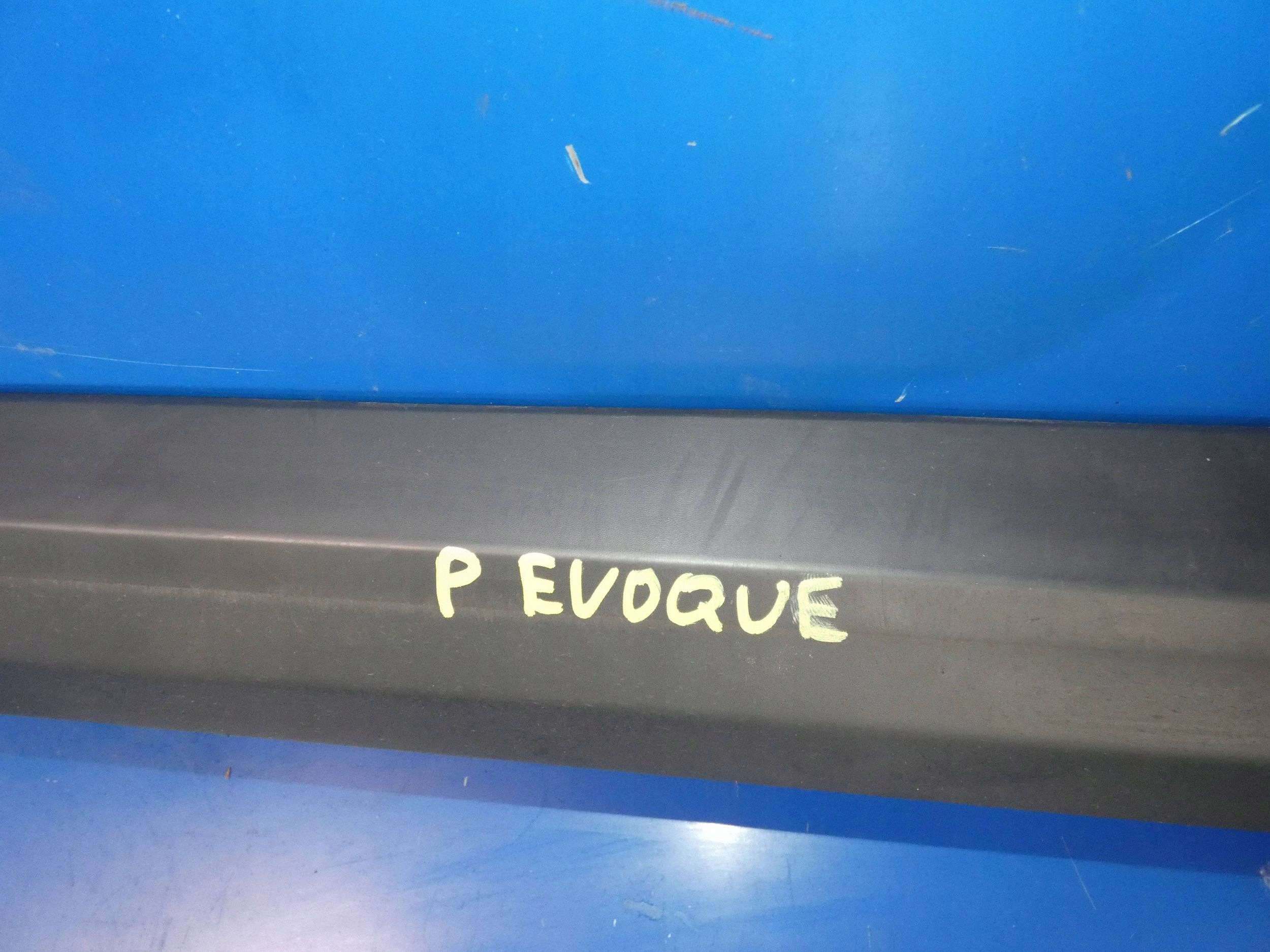 RANGE ROVER EVOQUE L538 moulding threshold cap threshold right