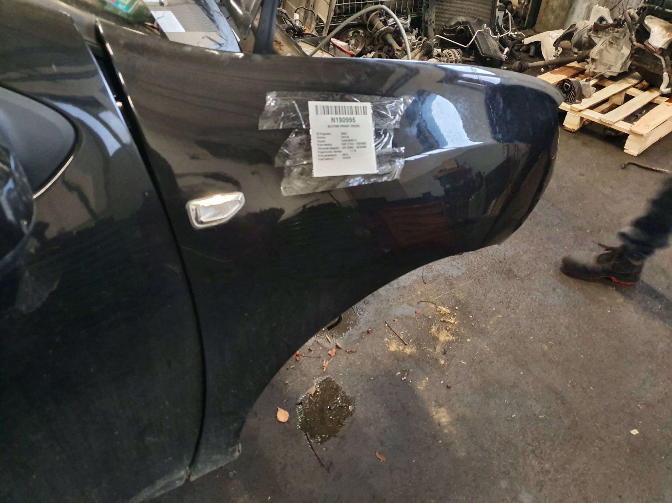 fender right front NV676 DACIA SANDERO II