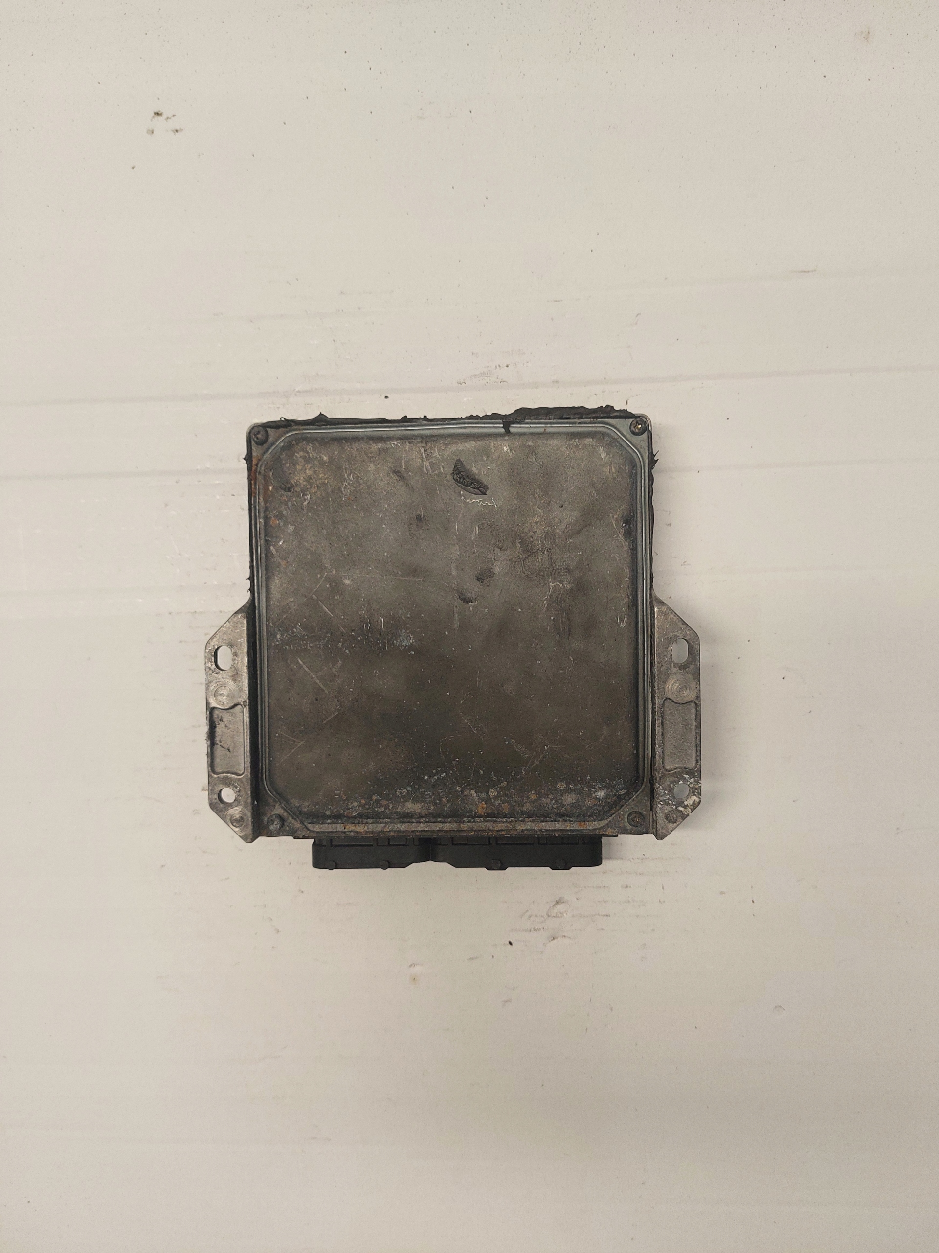 control unit of the engine OPEL VECTRA C 3.0 8973521855