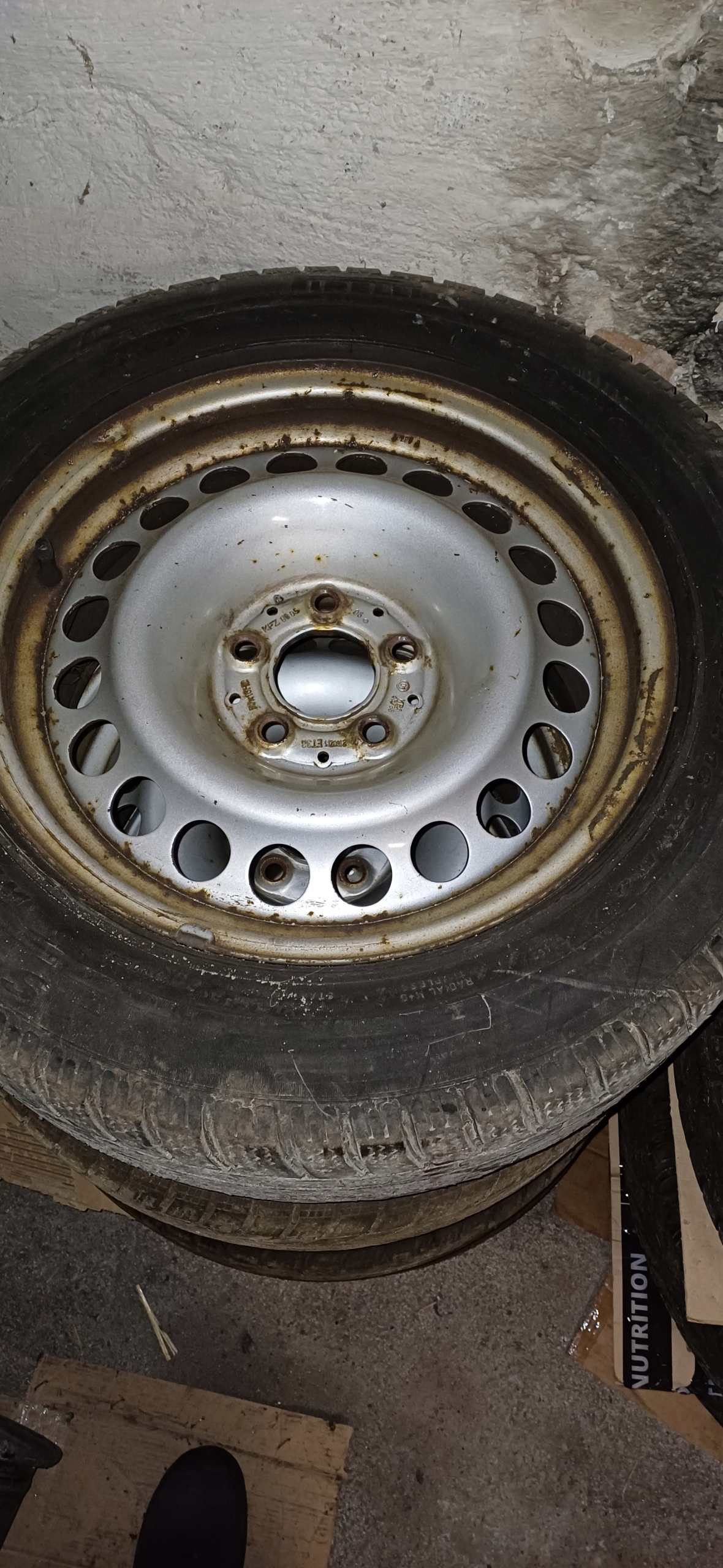 BMW disk STALOWA 5X120 ET33 R16