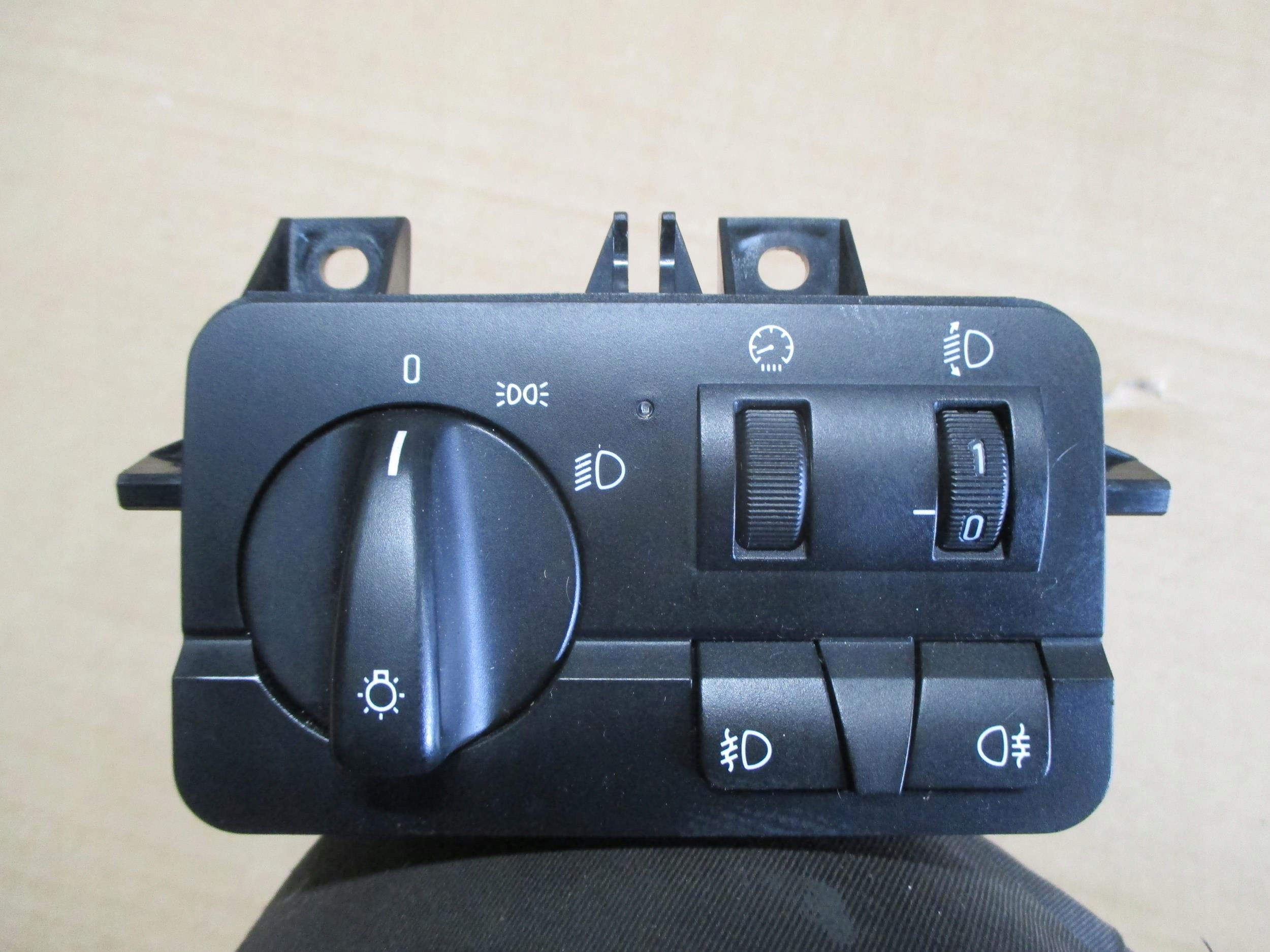 BMW E46 98-05 PRZEŁACZNIK ŚWIATEŁ 6901429