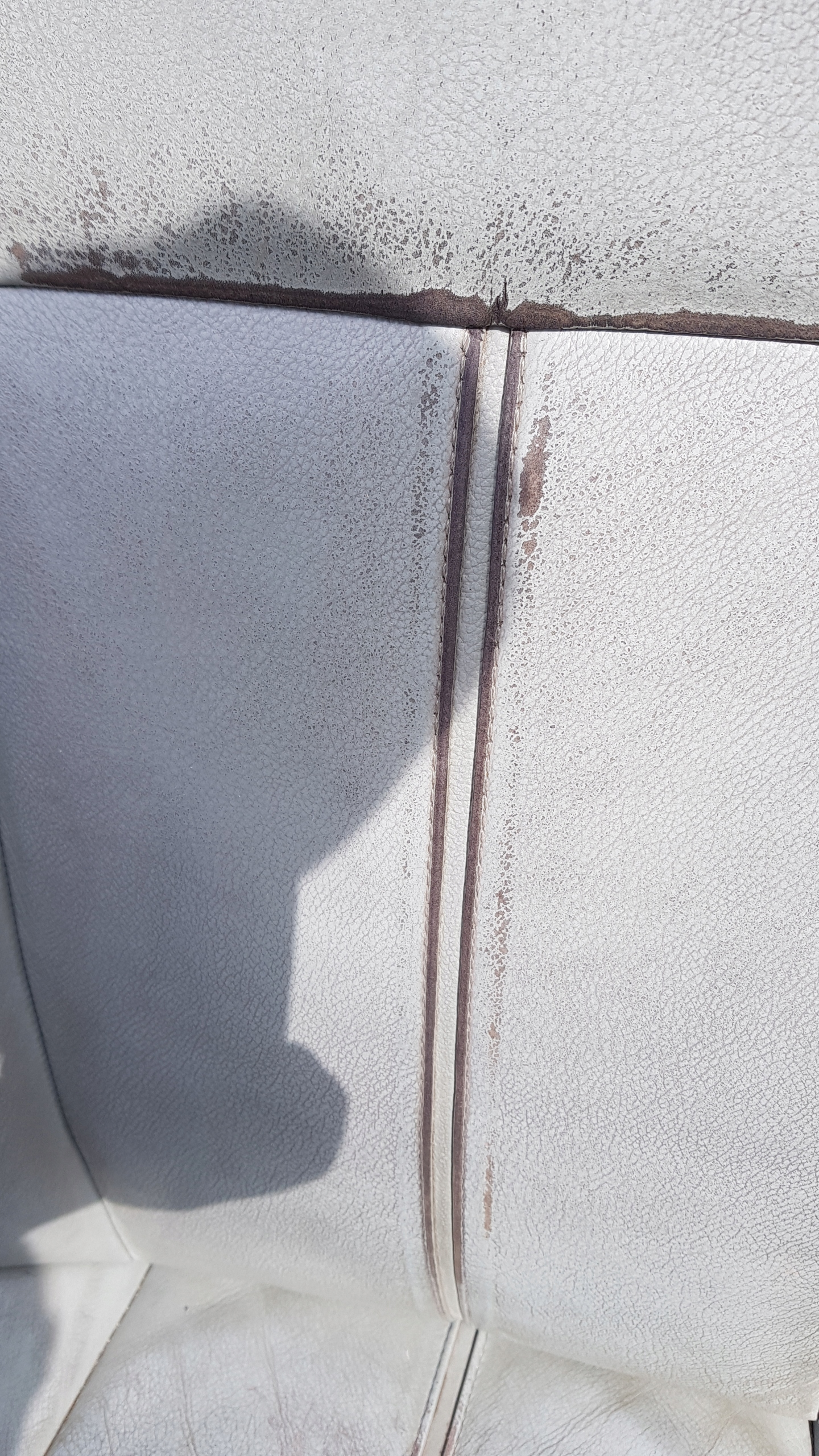 BMW E39 sedačka řidičů levý předek kůže