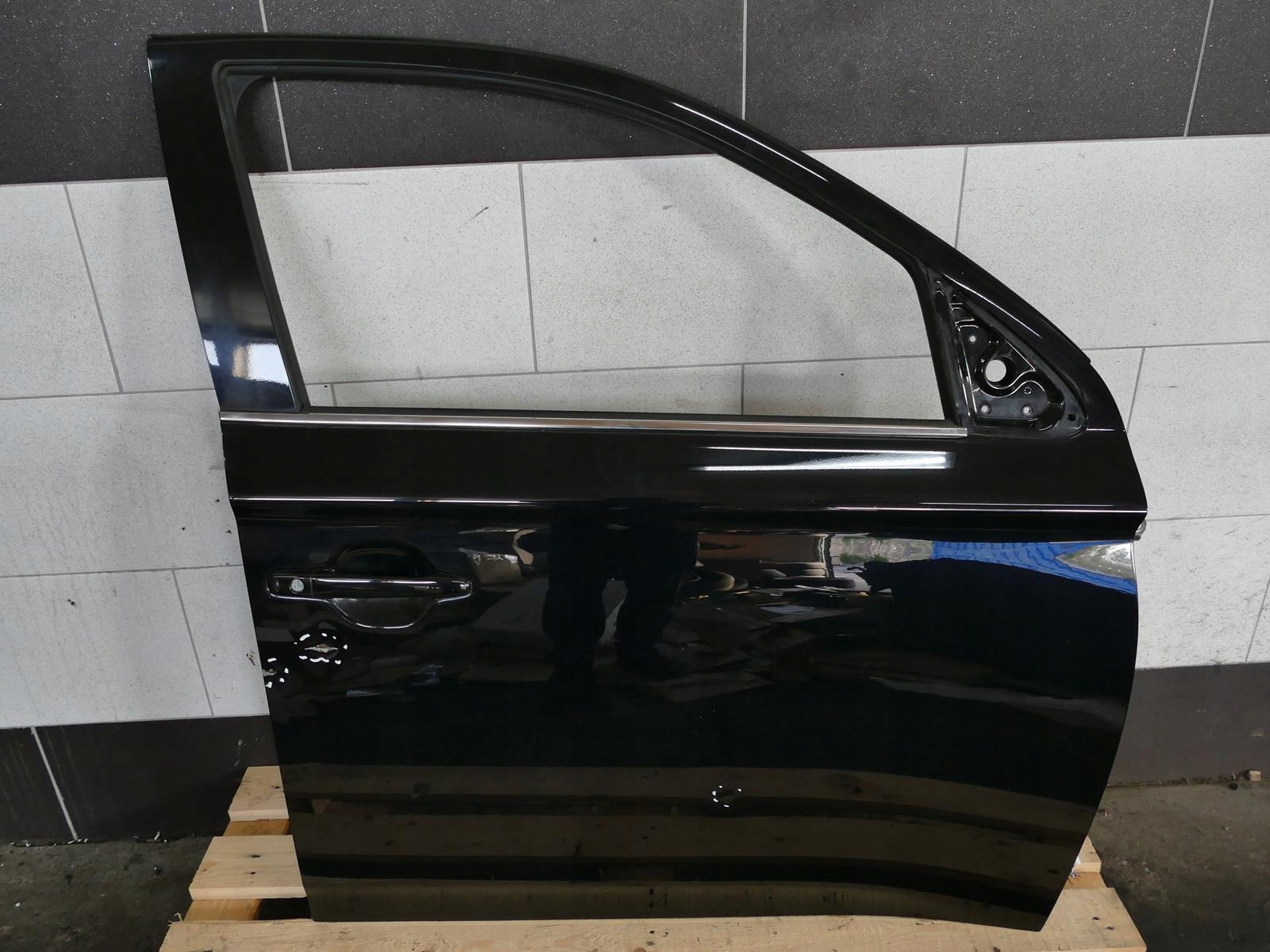 MITSUBISHI OUTLANDER III door right front right front X42B