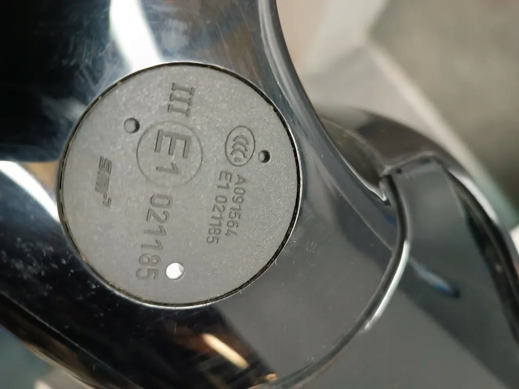 BMW 2 F22 F23 LUSTERKO PRAWE KOL.475 Strona zabudowy prawa