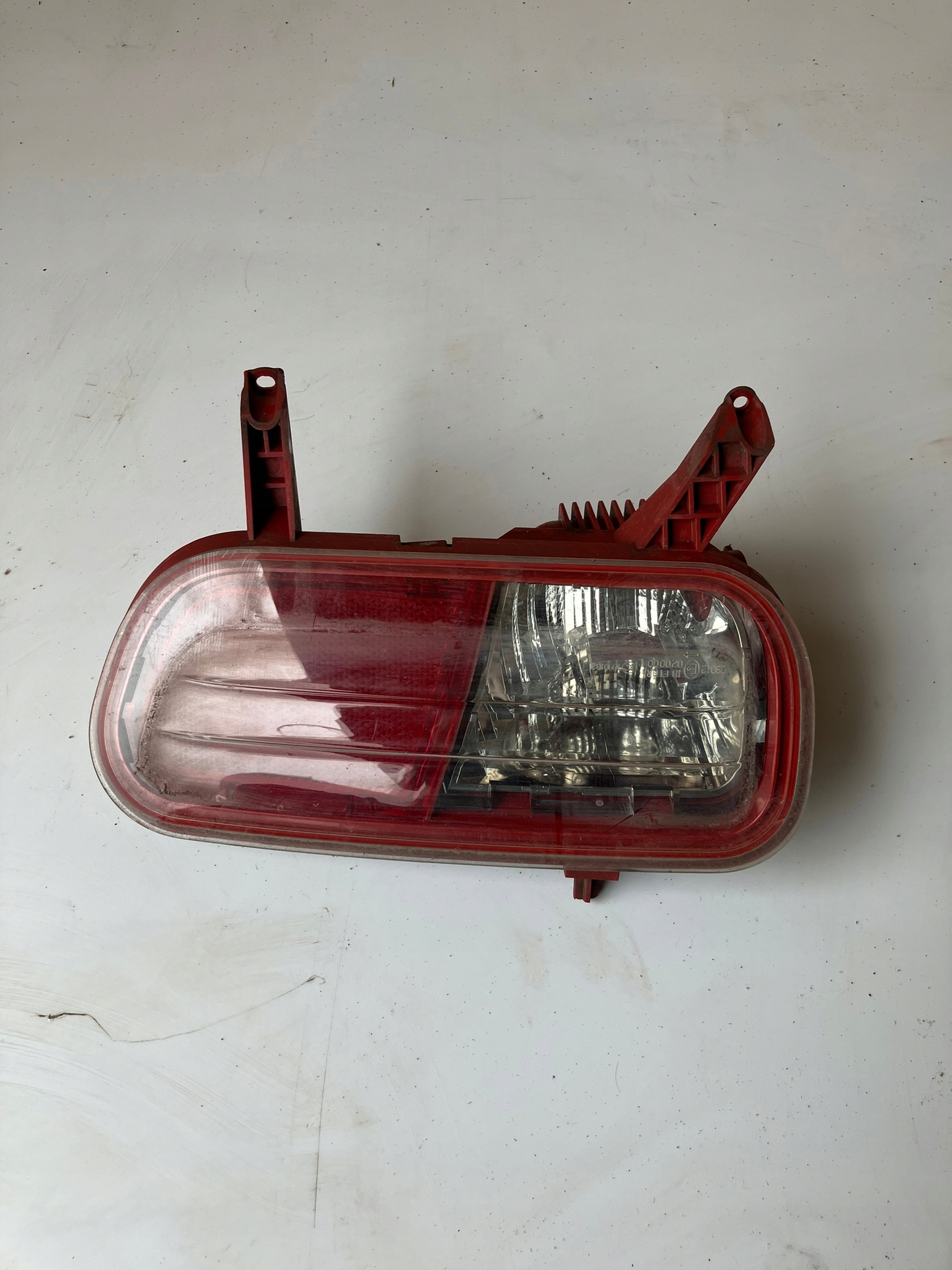 ПРОТИВОТУМАННАЯ ФАРА ПРАВАЯ ЗАДНЯЯ 5008 9686161580