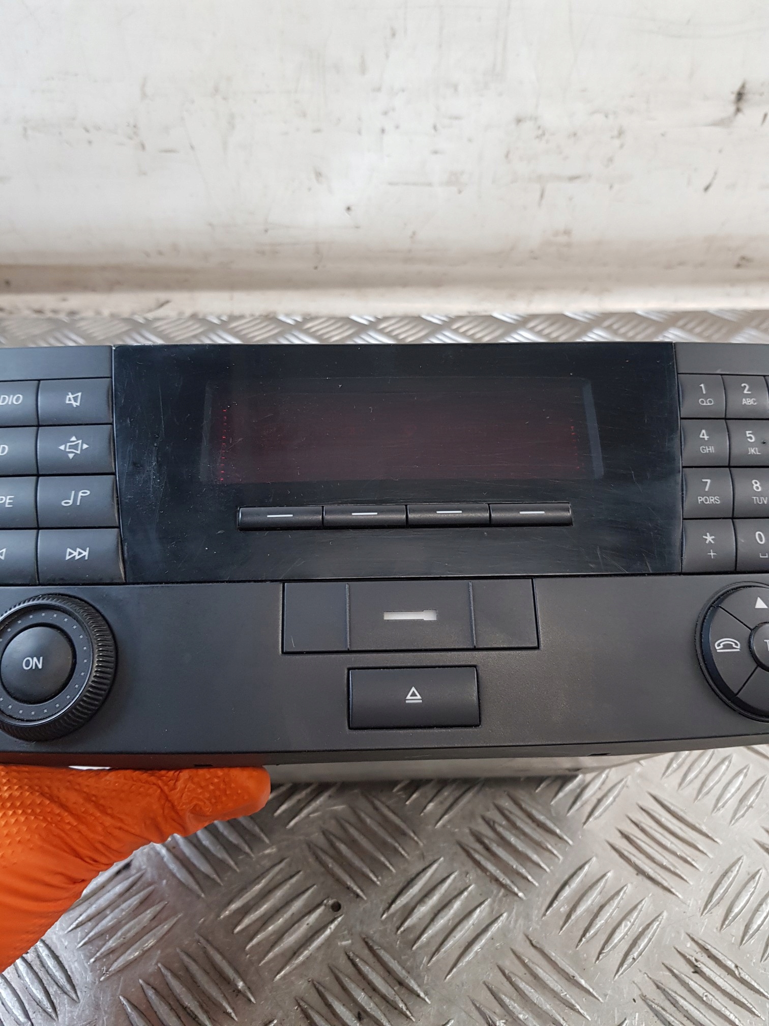 RADIO A2118200079 MERCEDES E-KLASA W211 02R