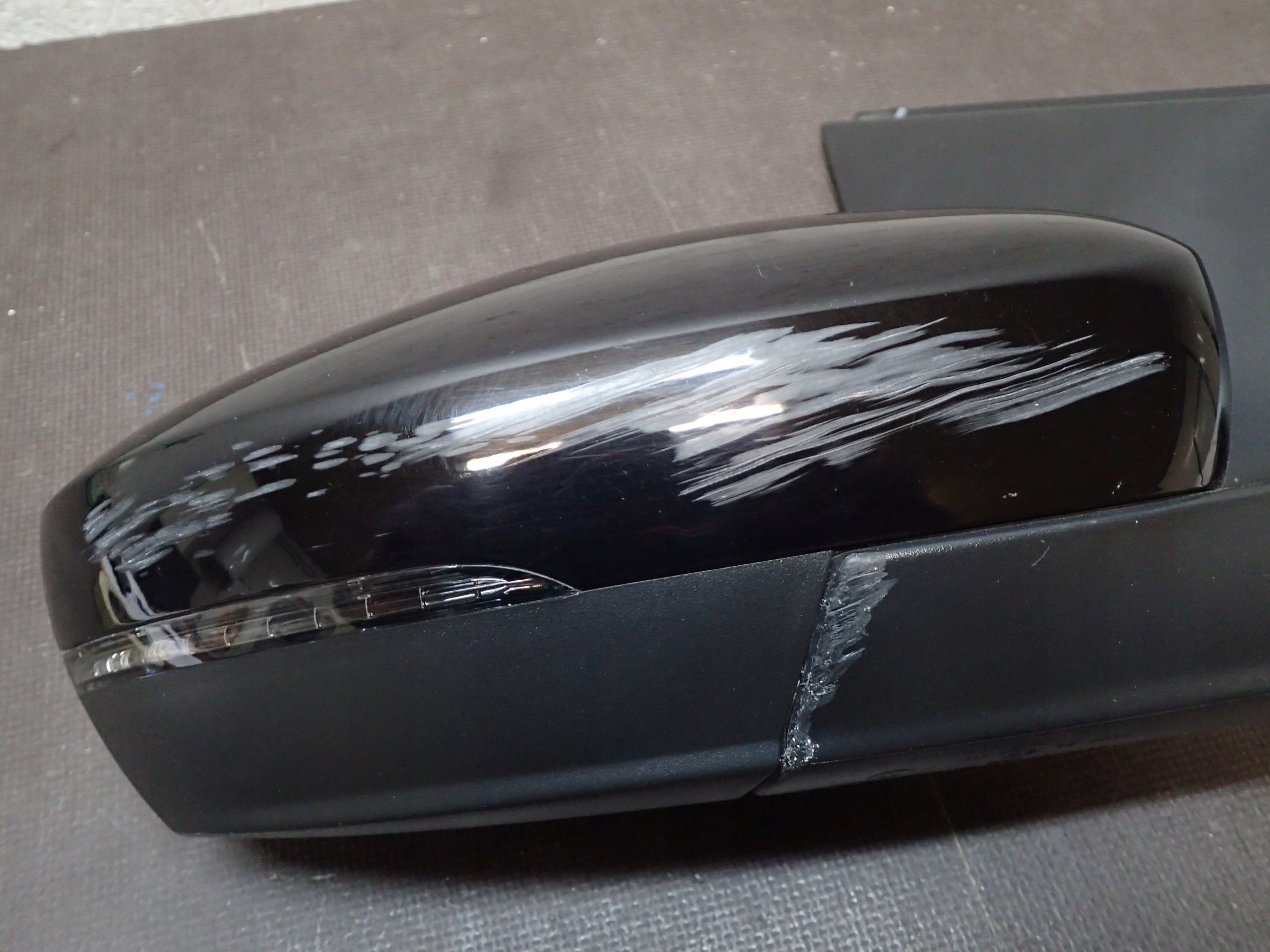 MIRROR RIGHT VW POLO 6PIN 14- 6C1857502C