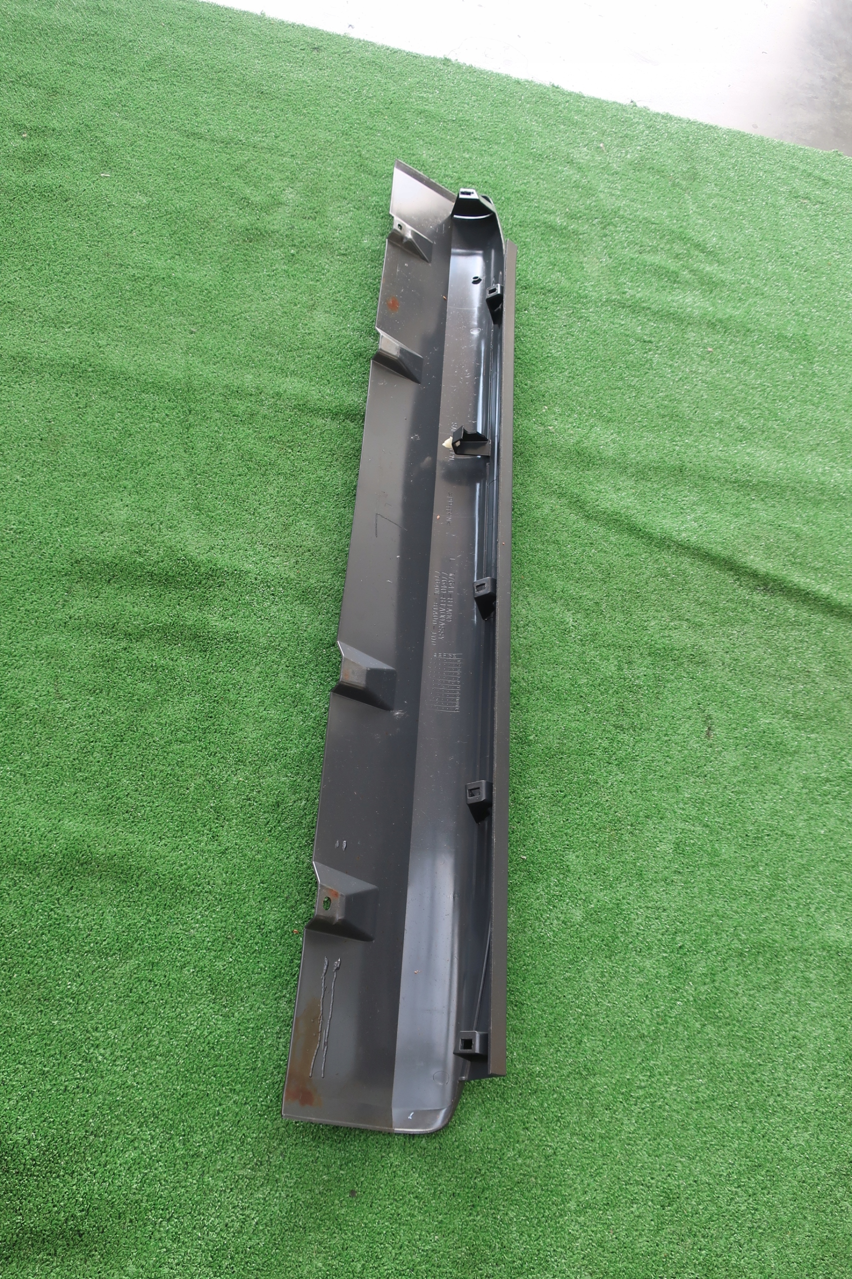 moulding threshold threshold left SUZUKI JIMNY LIFT NIE MALOWANA original OM 2005R >