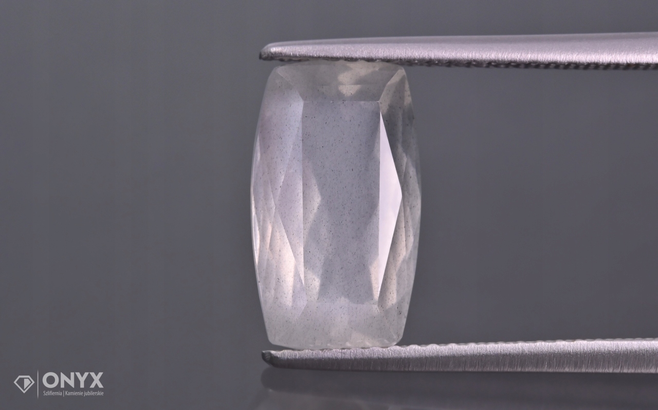 Měsíční kámen A fazetovaný cushion 13x7,5 mm