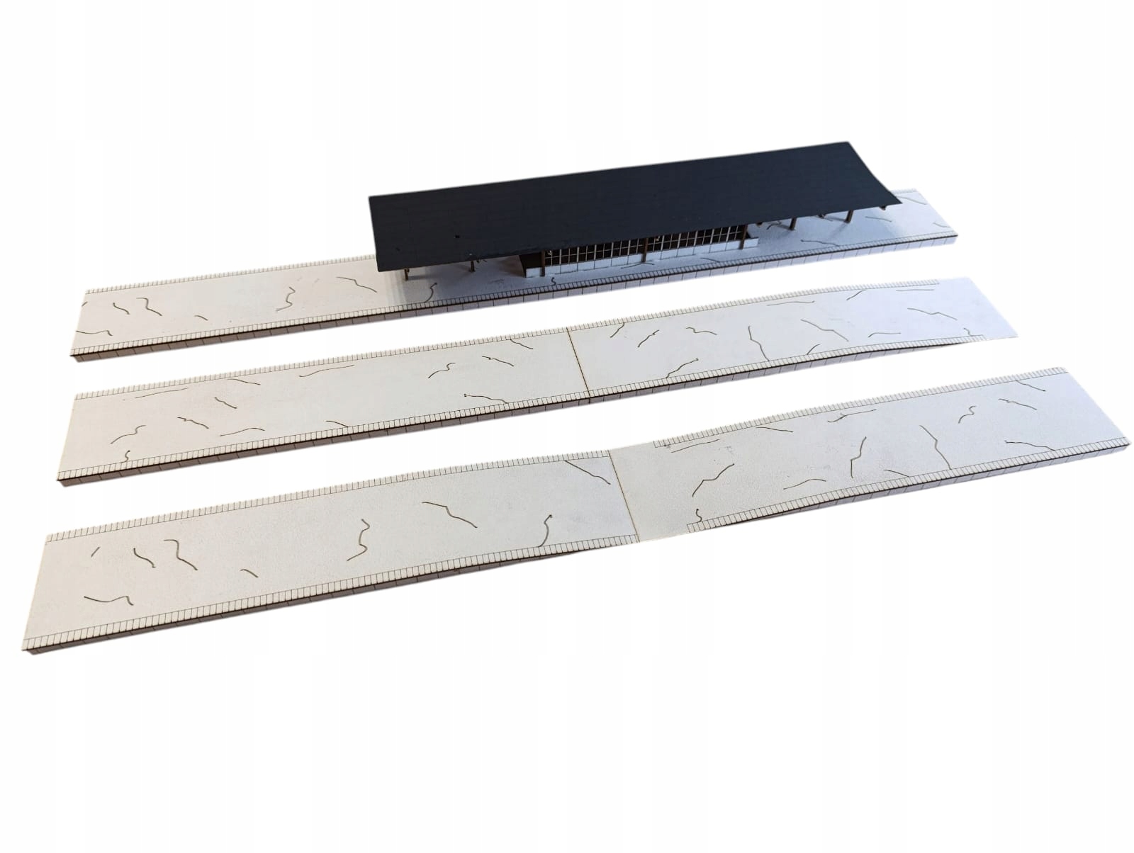 Peron Koszalin 2/2 měřítko 1:87