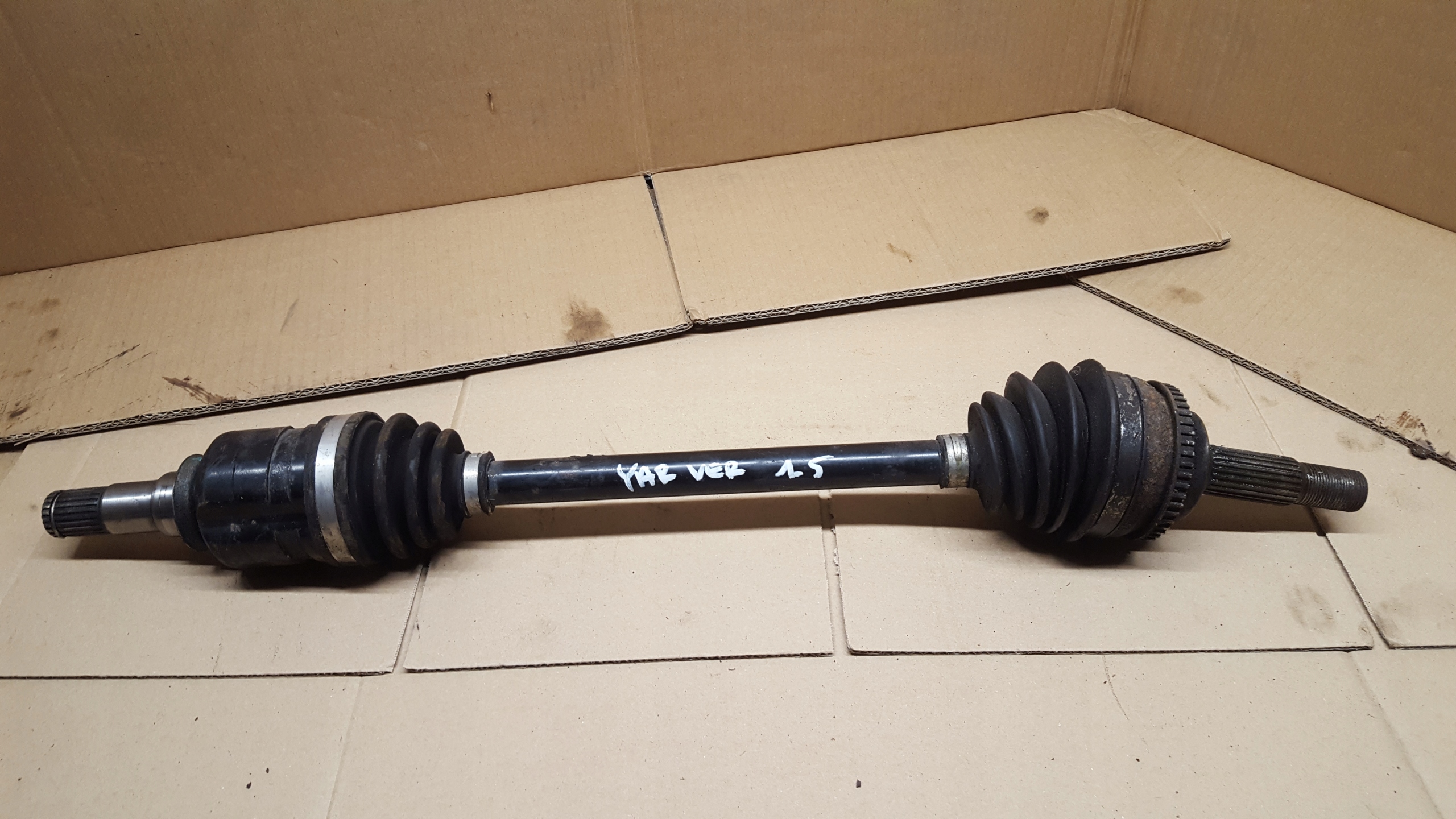 TOYOTA YARIS VERSO 99-05r ПЫВВЫСЬ ЛІВА 1,5 VVTI